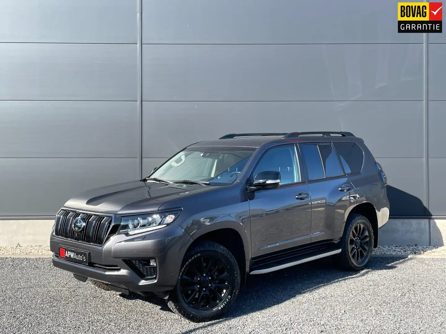 Toyota Land Cruiser 2.8 D-4D-F Comfort Window Van Navi | Clima | Cool Gris - 1