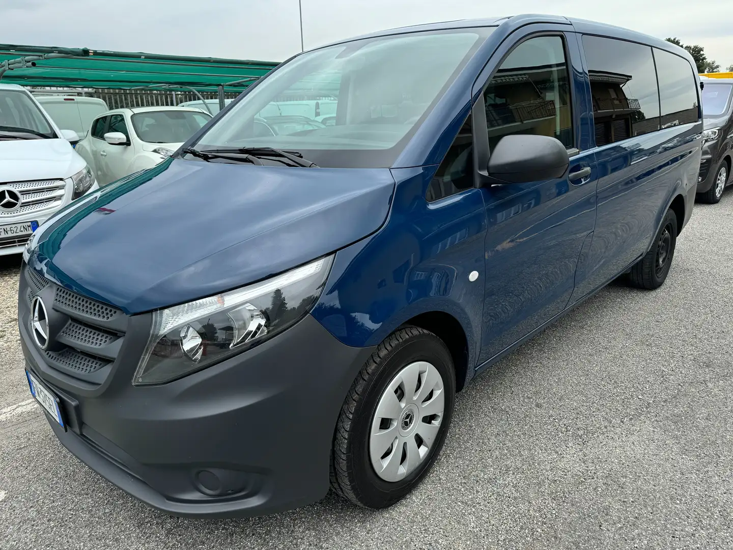 Mercedes-Benz Vito TOURER 114 CDI PRO LONG - UNIPRO - MANUALE Azul - 2