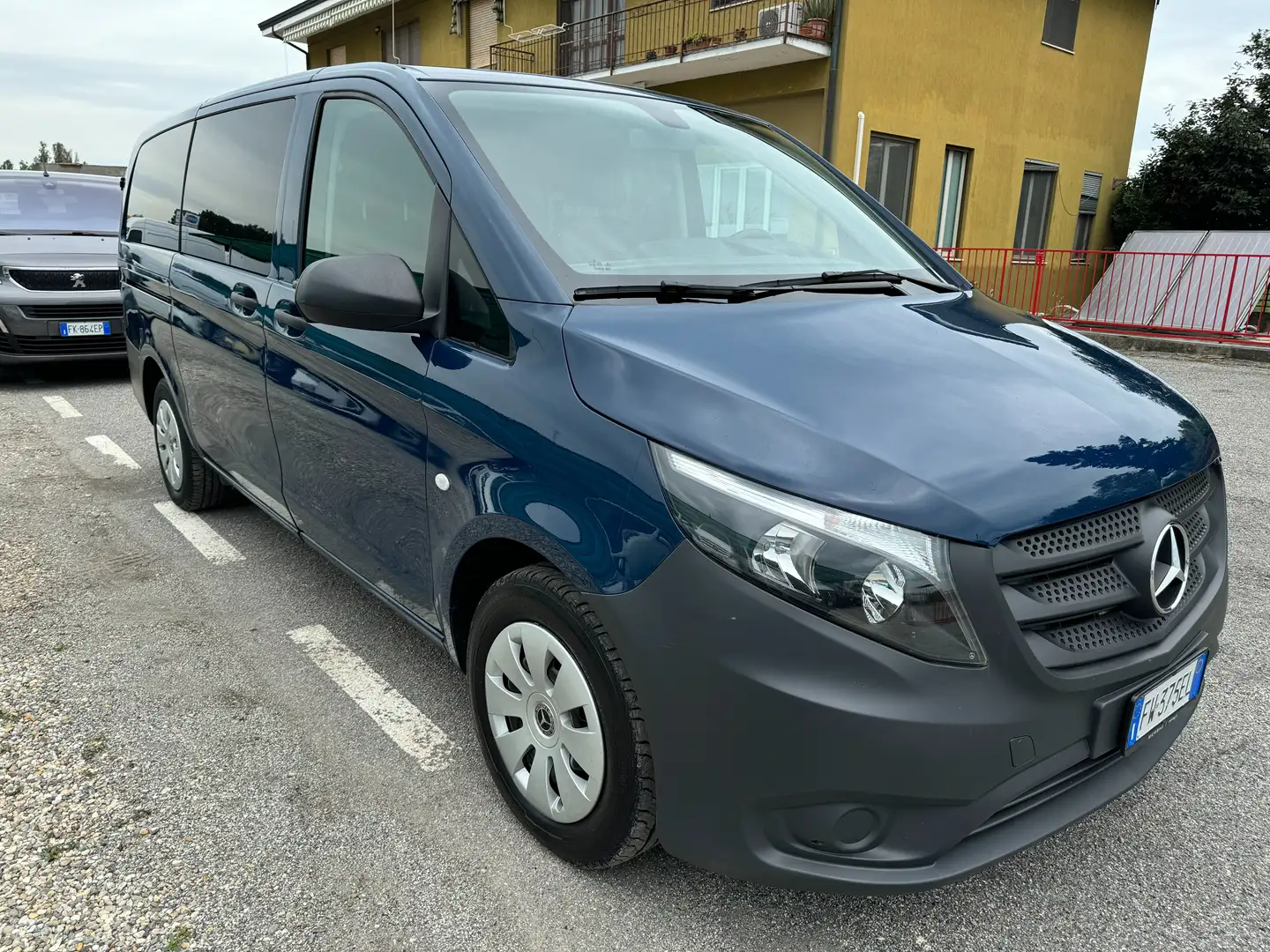 Mercedes-Benz Vito TOURER 114 CDI PRO LONG - UNIPRO - MANUALE Azul - 1