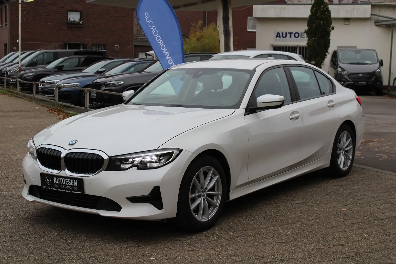 BMW 320 d Sport-Line+NAVI+KAMERA+LEDER+HUD-DISPLAY Wit - 1