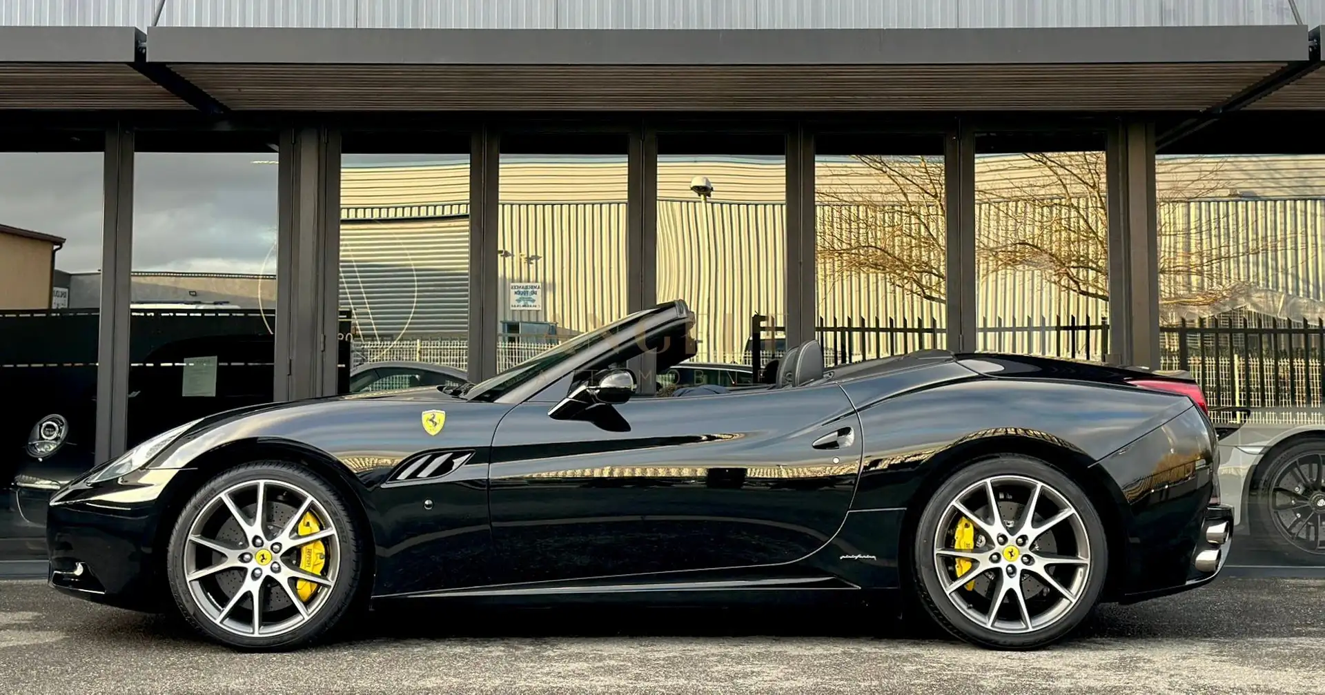 Ferrari California V8 4.3 460ch Schwarz - 2
