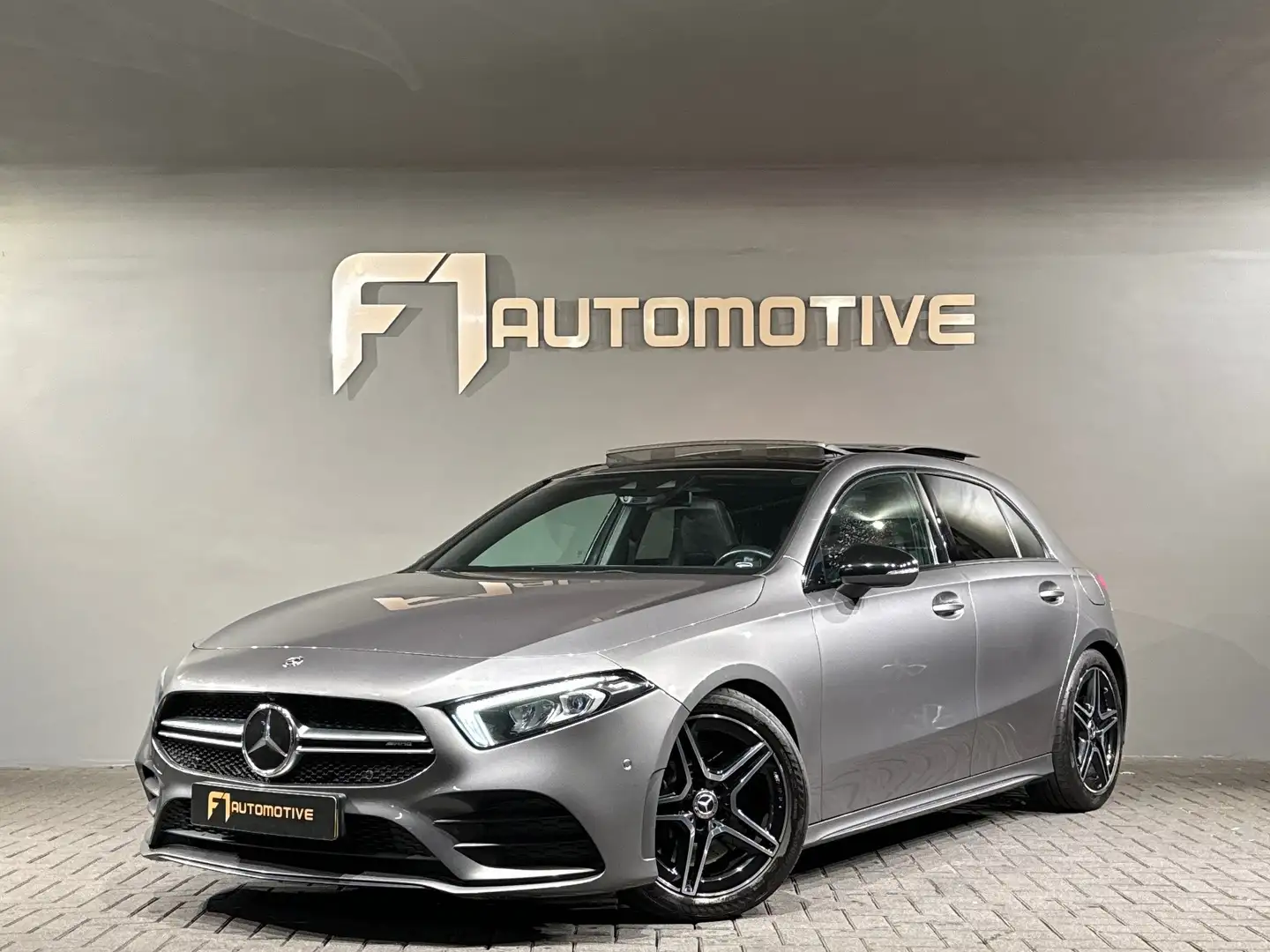 Mercedes-Benz A 250 AMG Pano|Night|Leer|Sfeer|ACC|A35 Gris - 1