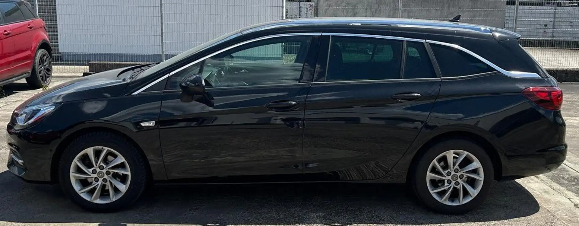Opel Astra Sports Tourer + Elegance Start/Stop Schwarz - 2