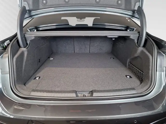 Audi A6 view 14