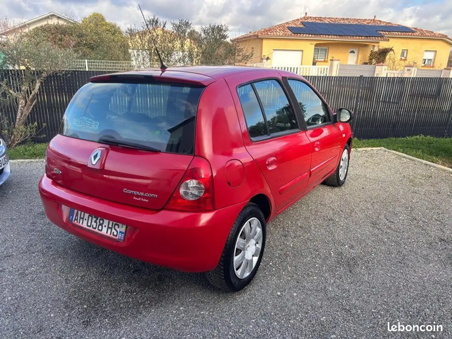 Renault Clio Phase 2 Campus 1.5 dCi eco2 65 cv Rouge - 2