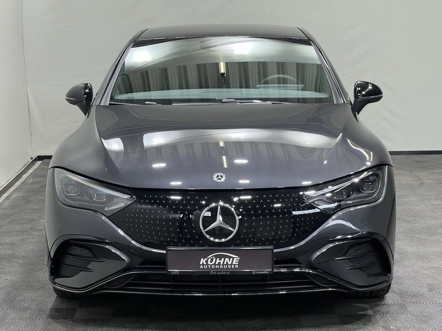 Mercedes-Benz EQE 300 AMG Advanced Plus Night Airmatic Digital Szary - 2