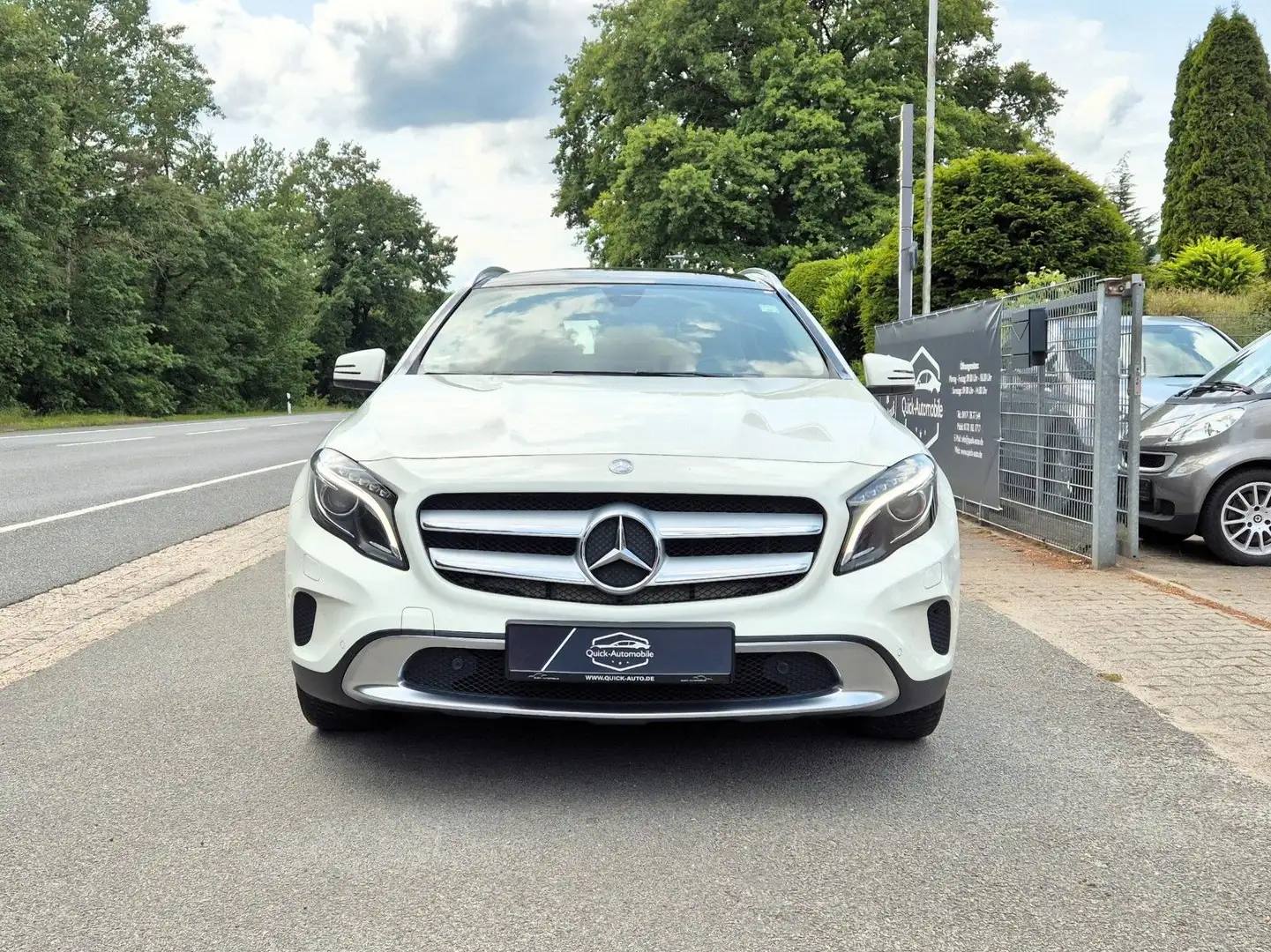 Mercedes-Benz GLA 180 Urban |Sitzhzg|Navi|Klima|Panorama| Blanc - 2
