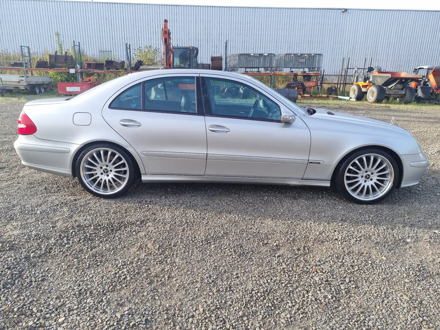 Mercedes-Benz E 320 Avantgarde Grijs - 2