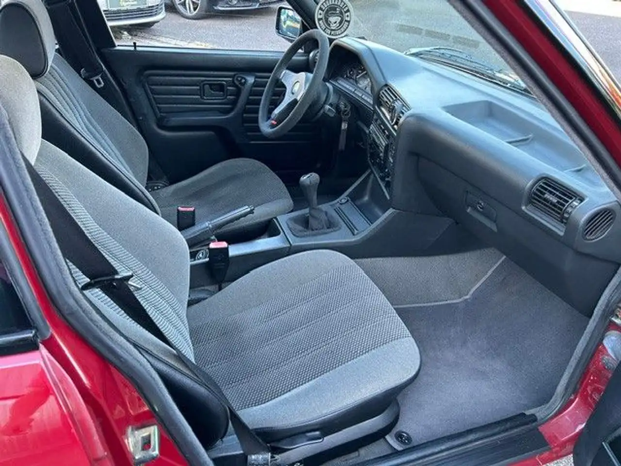 BMW 320 E30, foto 11