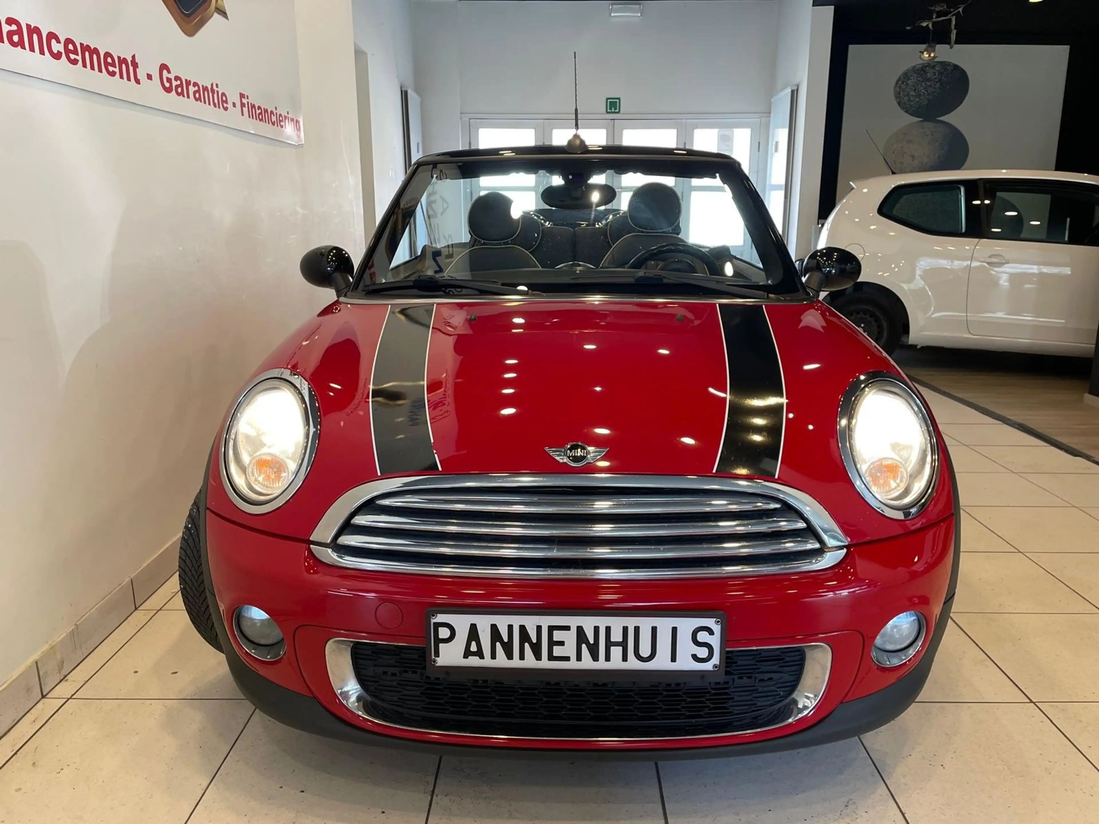 MINI Cooper D Cabrio Cabriolet 1.6 DPF — photo 2