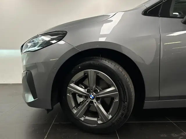 BMW 2 Series view 9
