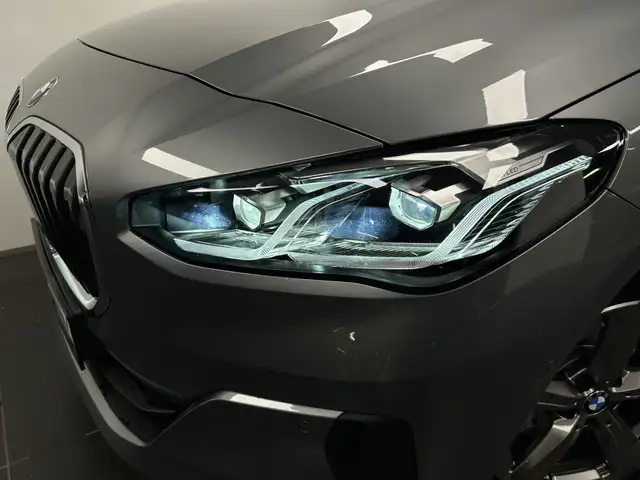BMW 2 Series view 8