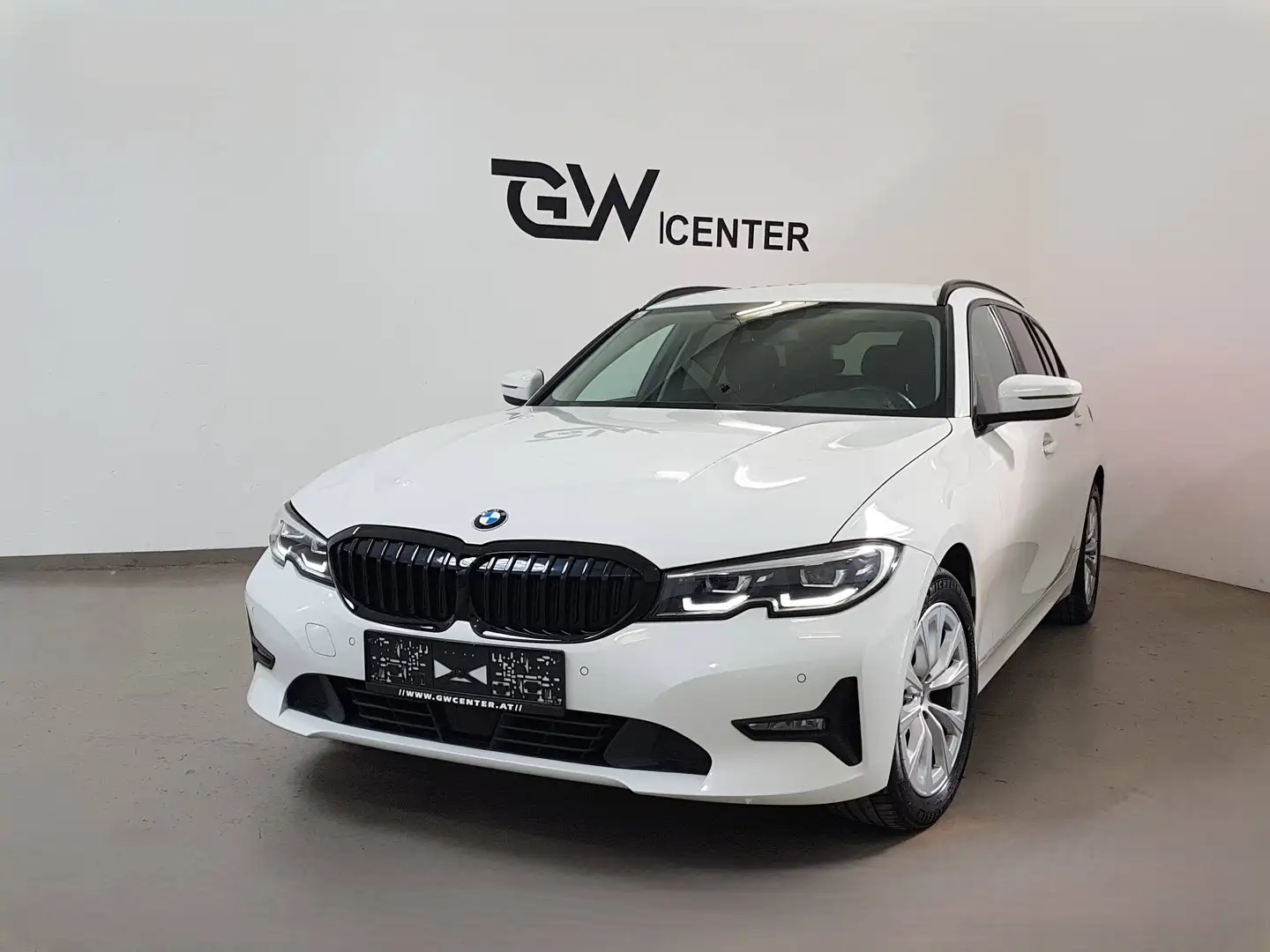 BMW 320 d xDrive Sportsitze LED M Lenkrad AHK ACC Weiß - 1