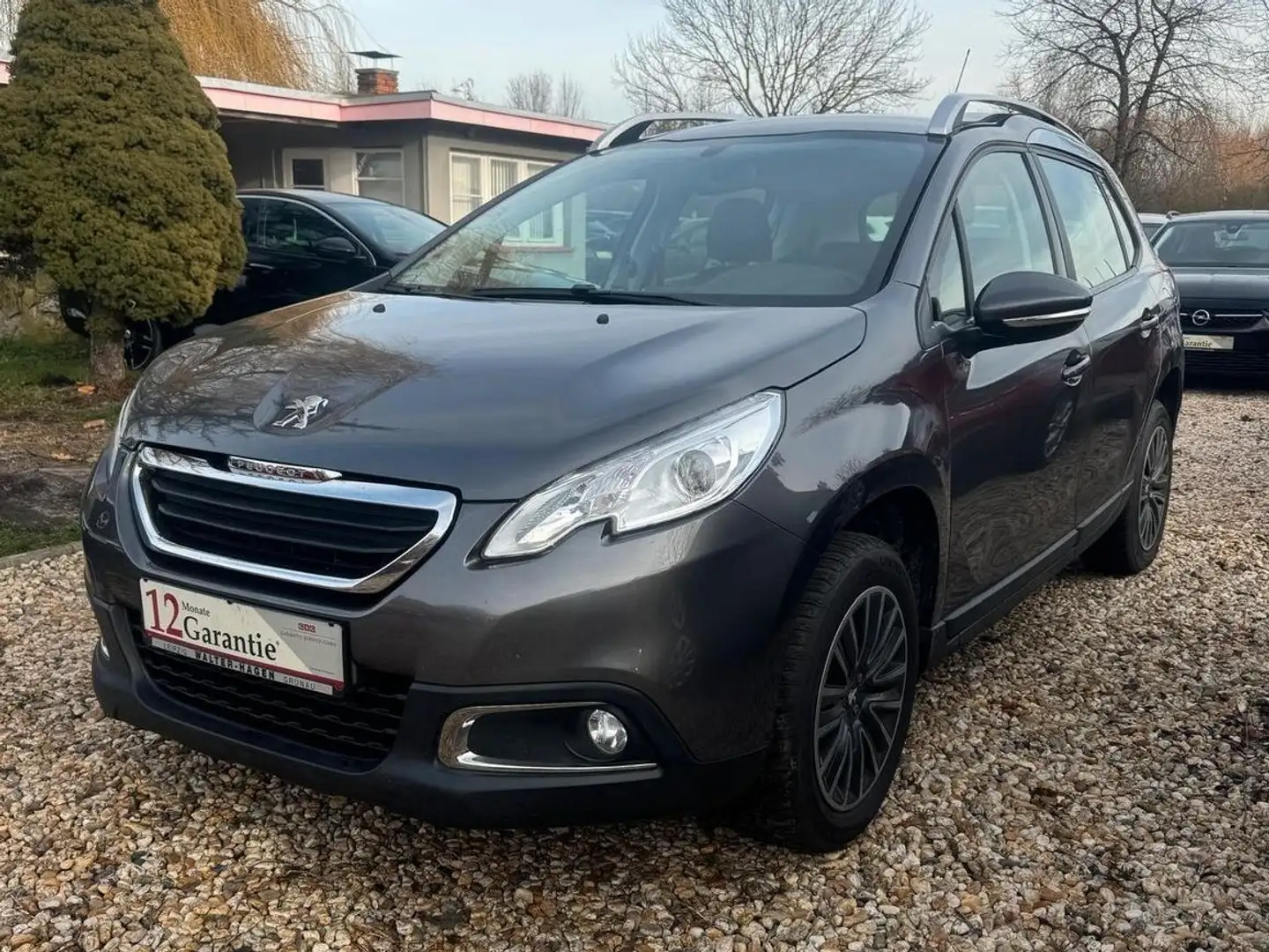 Peugeot 2008 Active*Garantie* Grau - 1
