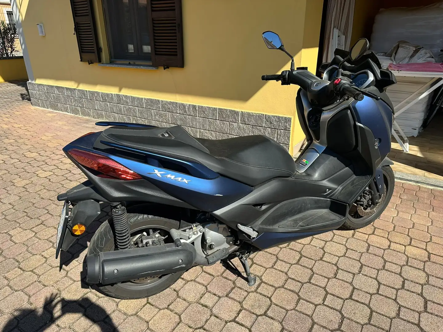 Yamaha X-Max 125 Blau - 1