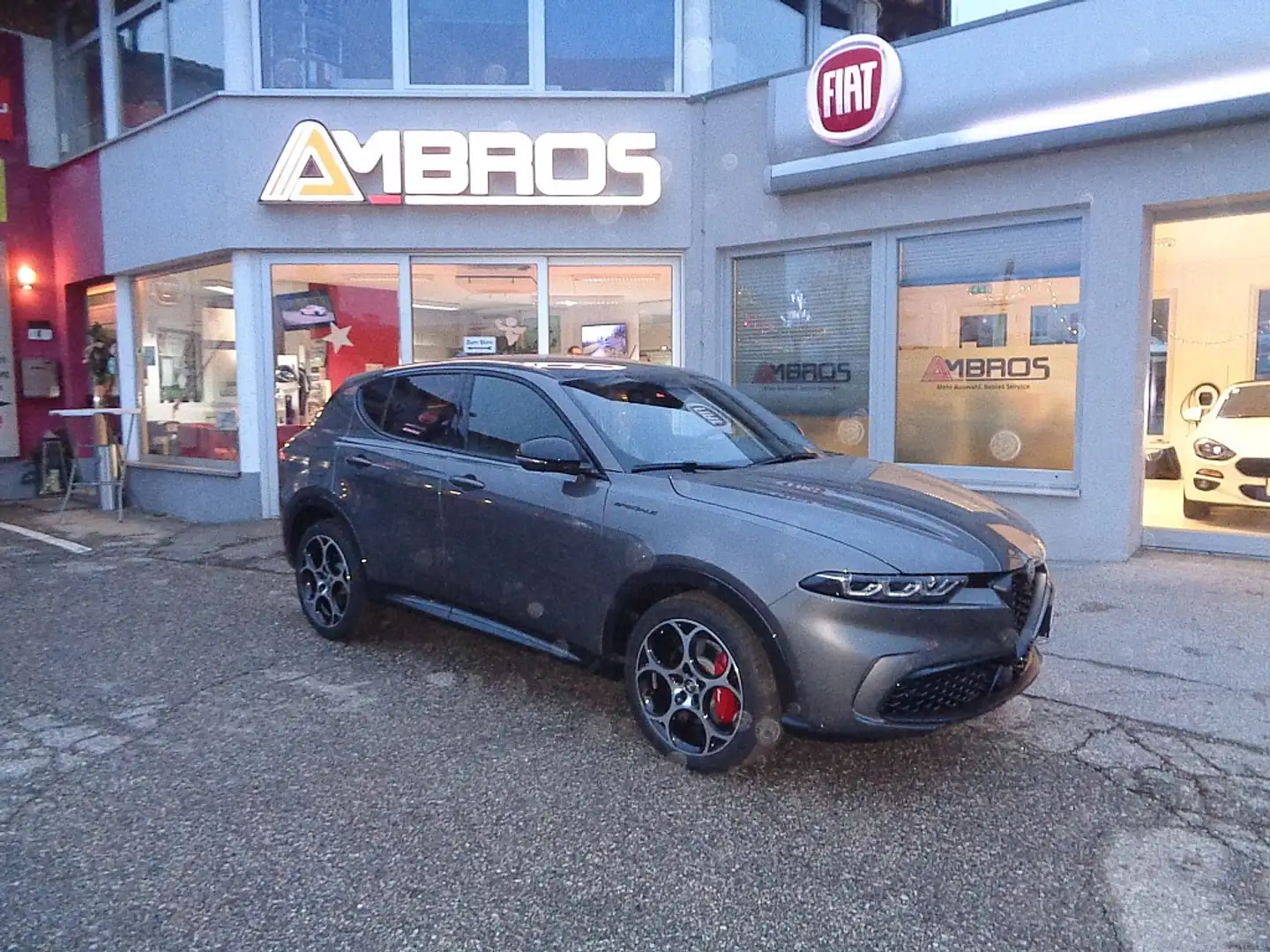 Alfa Romeo Tonale Edizione Speciale 1.5 T4 48V MHEV VGT DCT Grau - 1