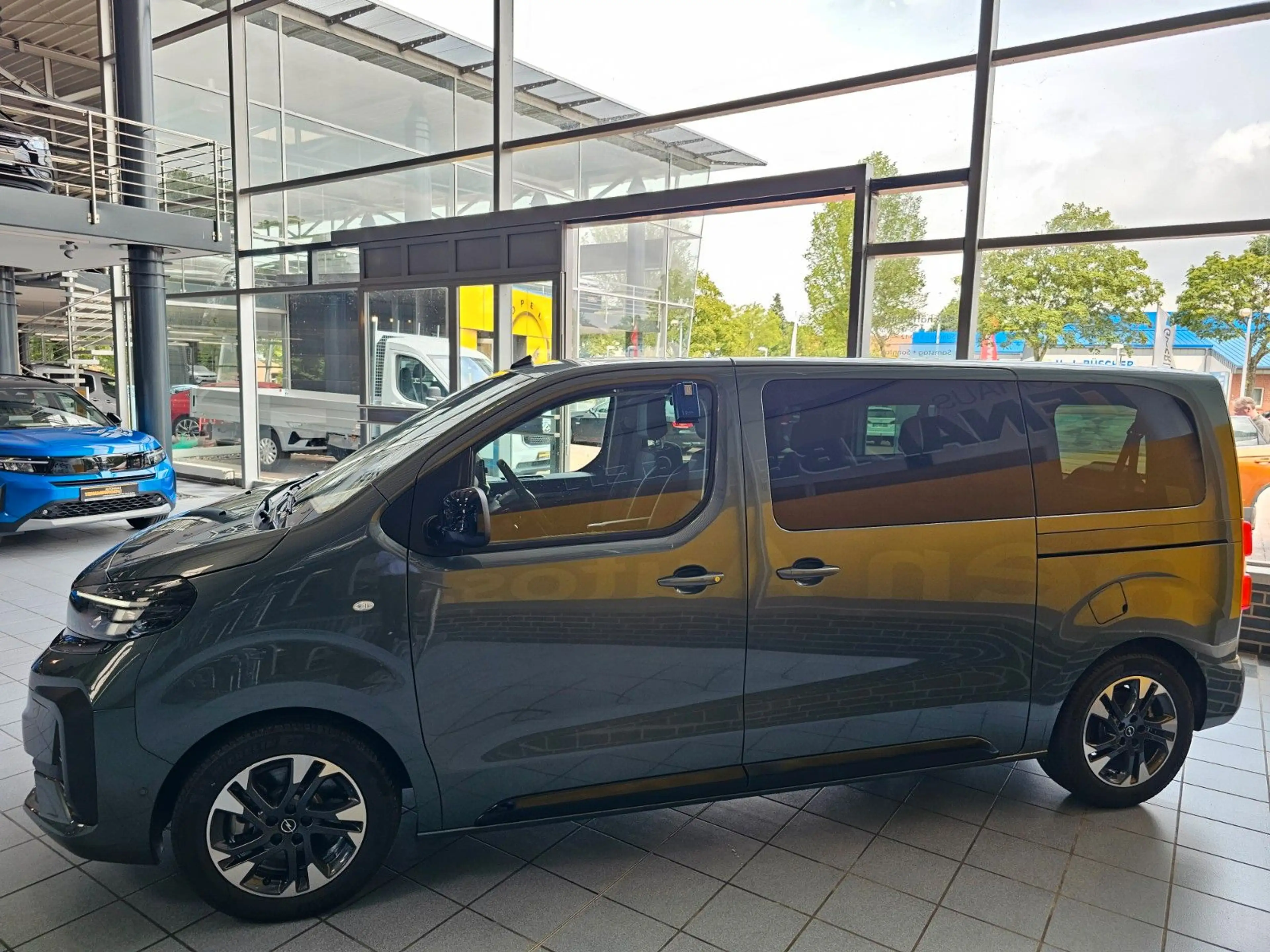 Opel Zafira Life 2.0 CDTI GS L Leder Standheizung ACC — photo 3