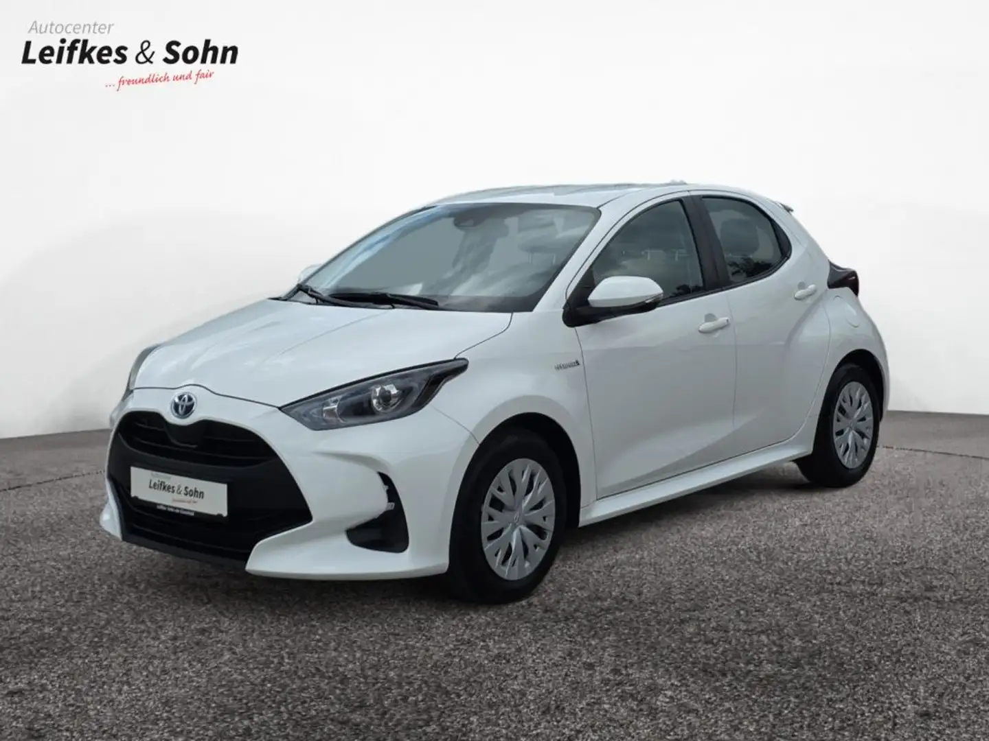 Toyota Yaris Hybrid 1.5 VVT-i Business Edition Wit - 1