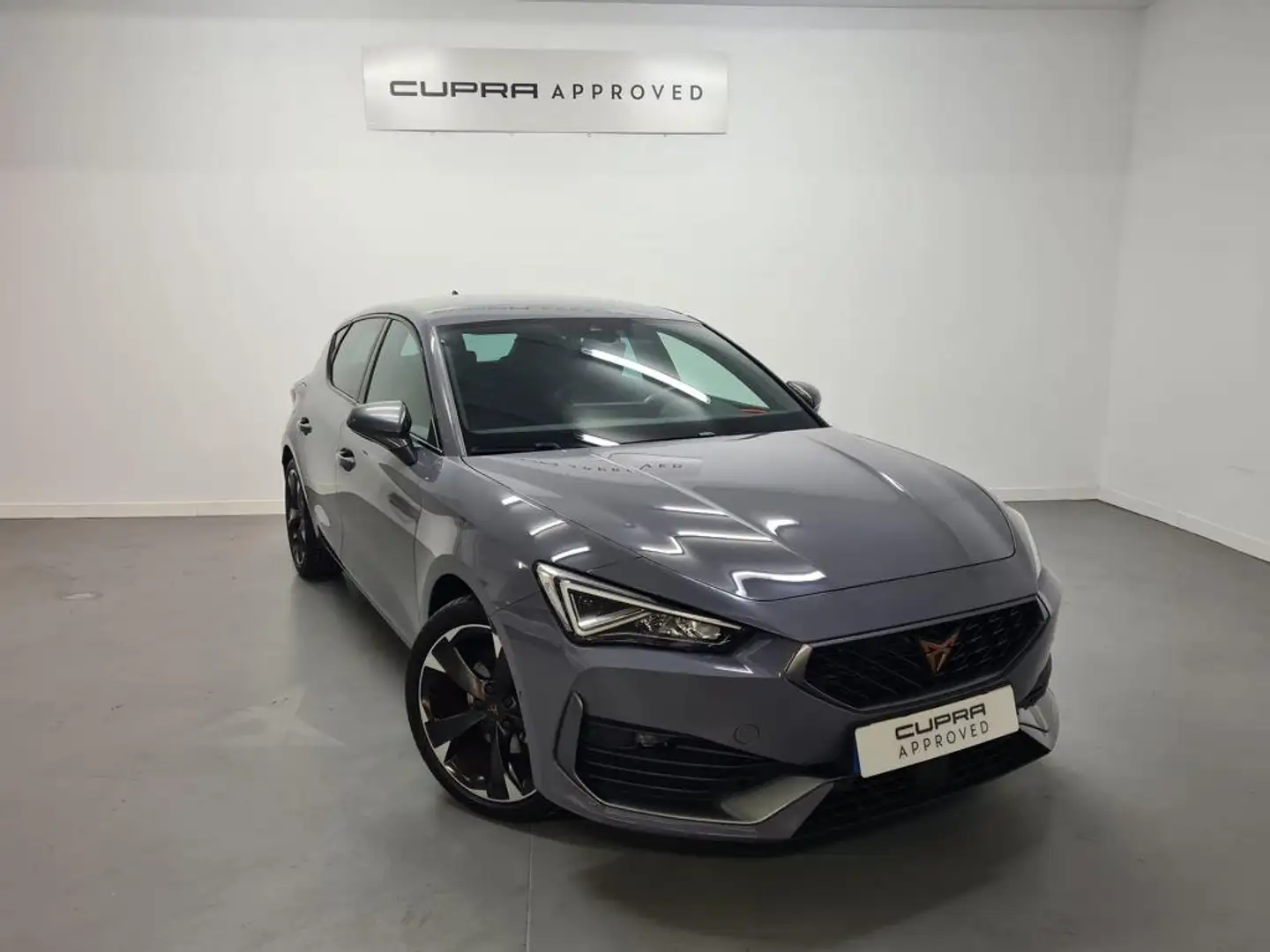 CUPRA Leon 1.5 ETSI DSG 110Kw Gris - 1