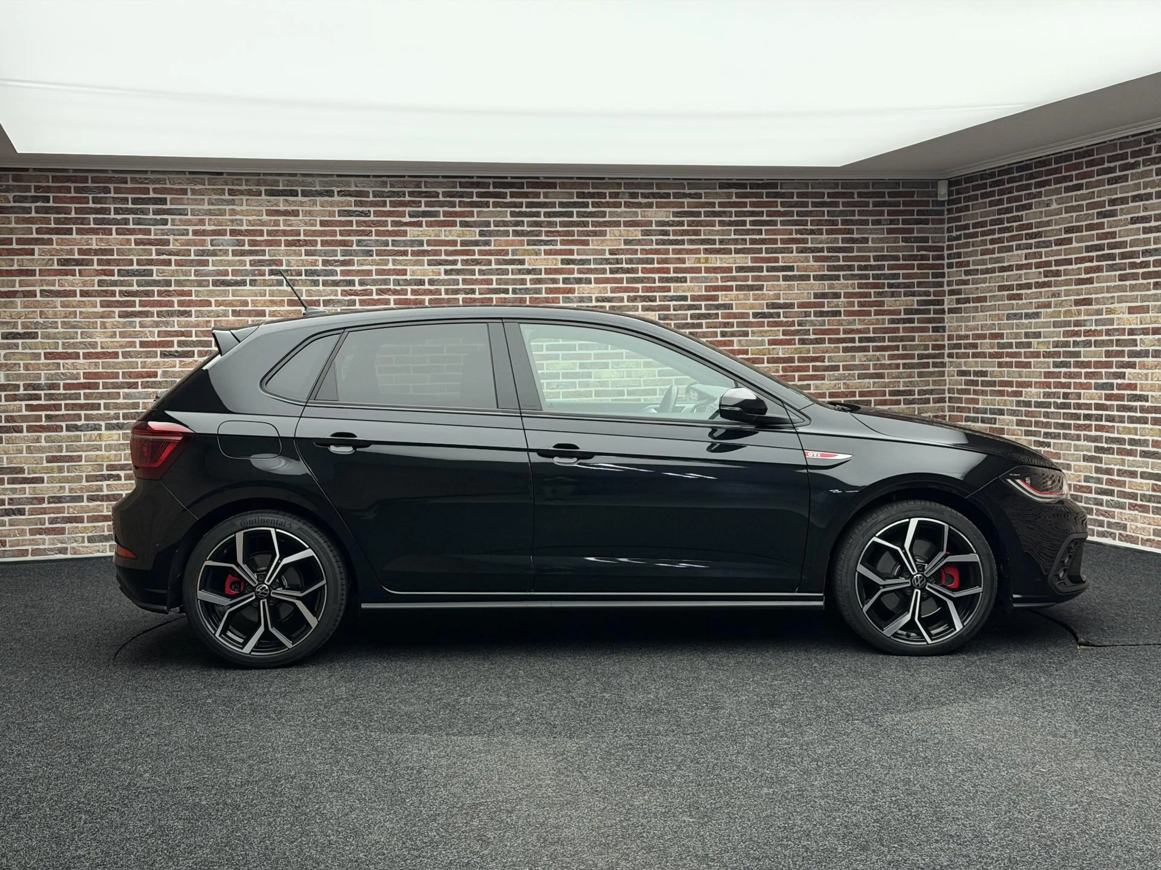 Volkswagen Polo GTI 2.0 TSI Navi IQ Virtual Beats — photo 4