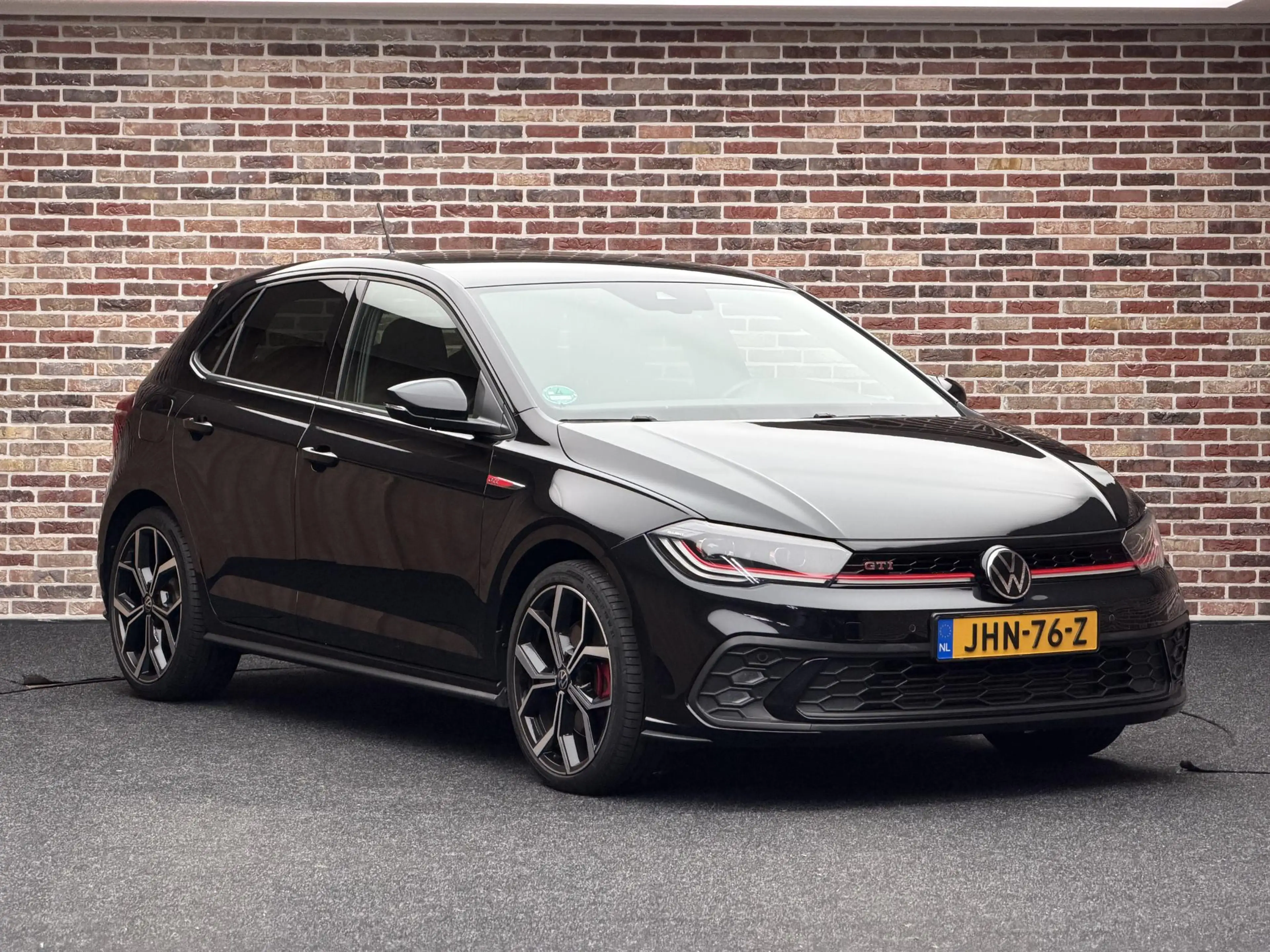 Volkswagen Polo GTI 2.0 TSI Navi IQ Virtual Beats — photo 12