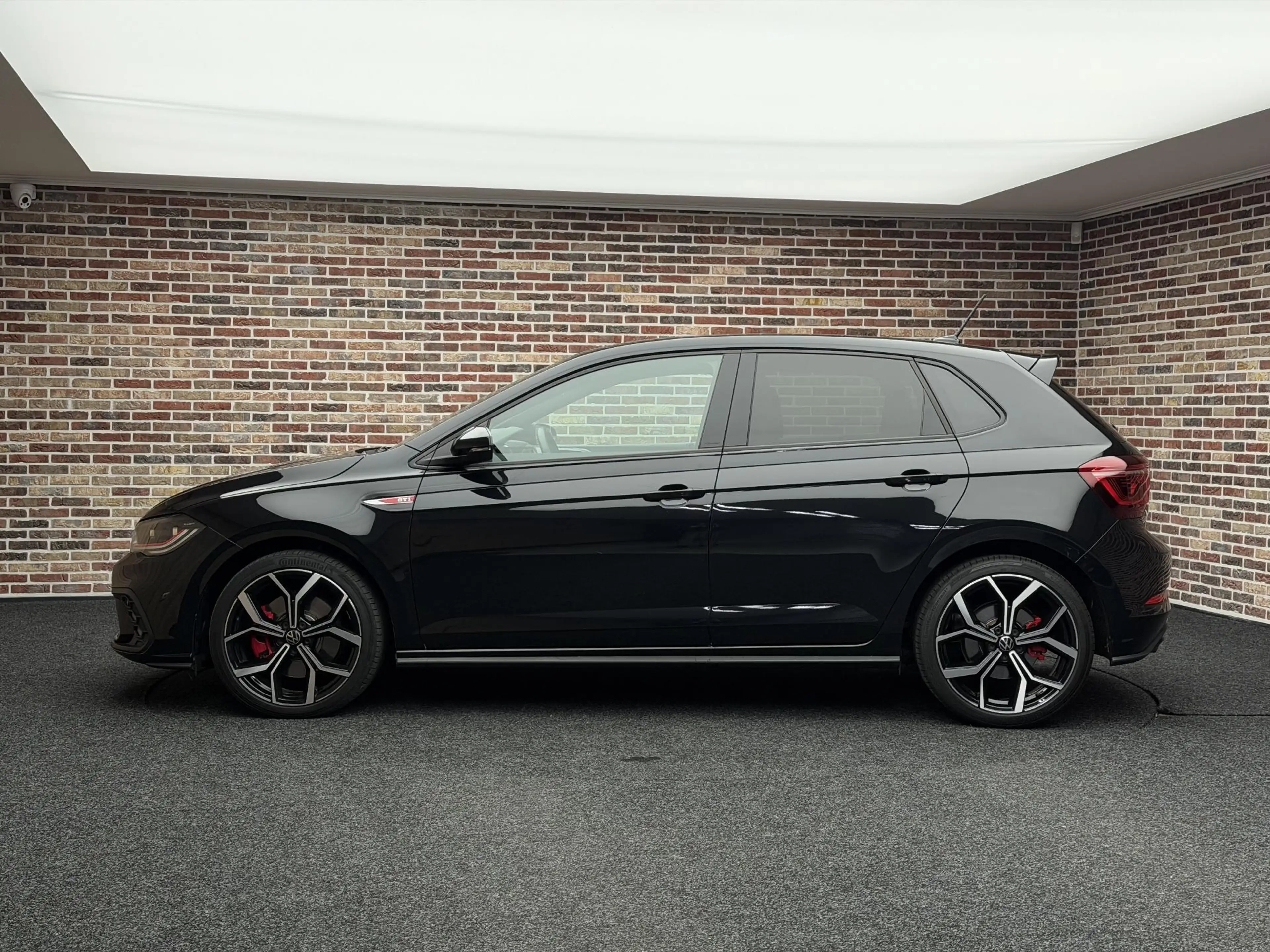 Volkswagen Polo GTI 2.0 TSI Navi IQ Virtual Beats — photo 6