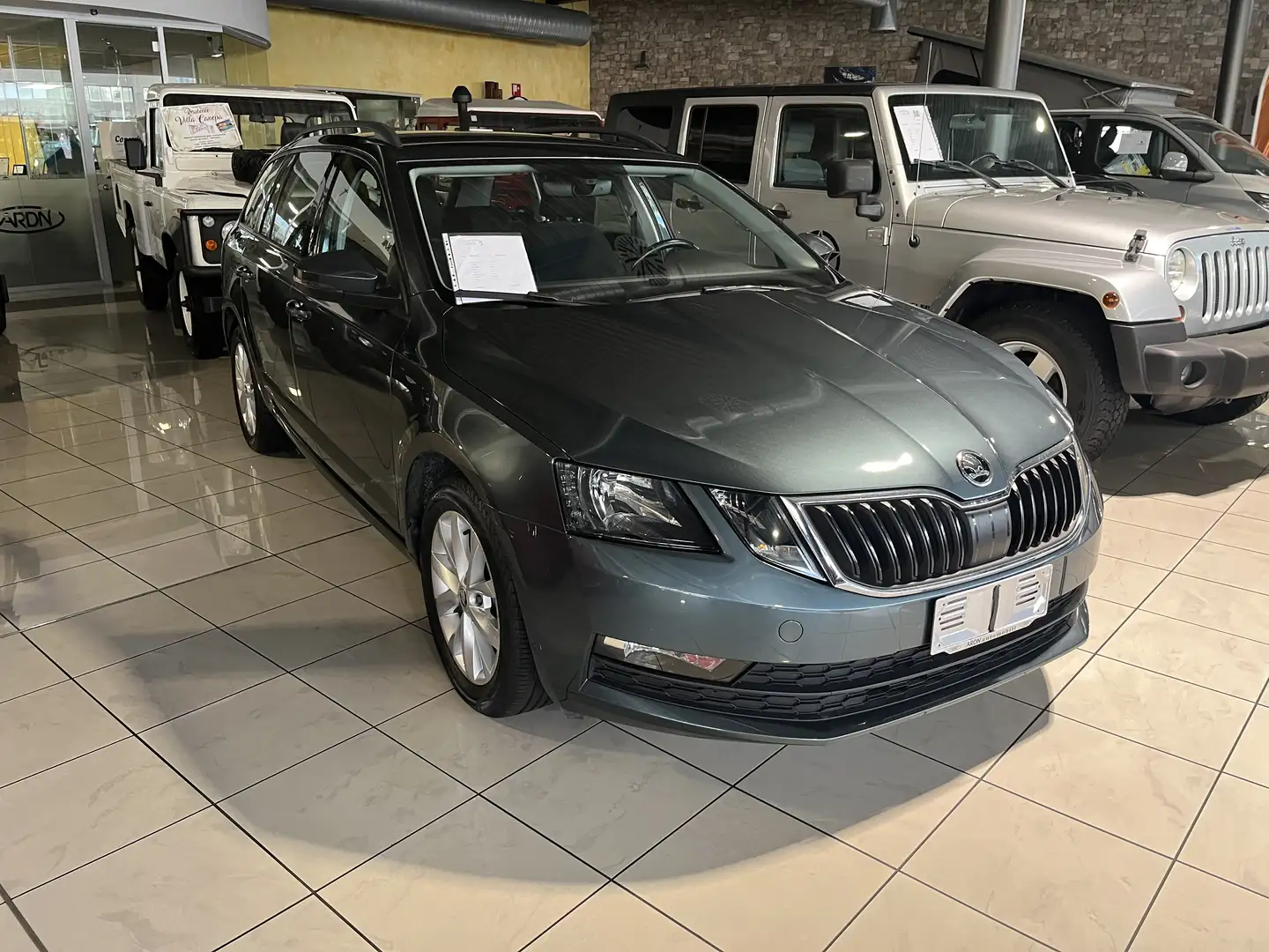 Skoda Octavia Wagon 1.6 tdi Executive 115cv dsg - 1