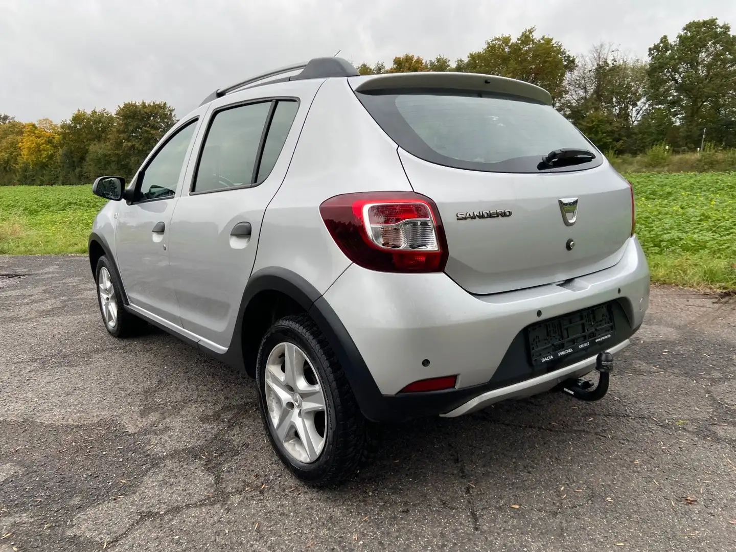 Dacia Sandero II TCe 90 Stepway Prestige Navi PDC Gris - 2