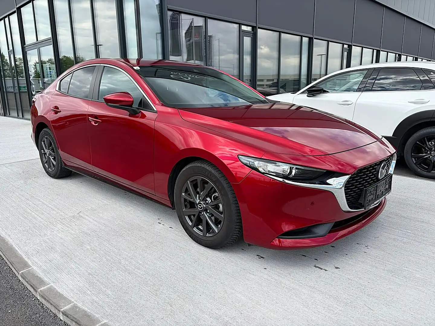 Mazda 3 Mazda3 Sedan e-Skyactiv G122 Comfort+ Aut. Rot - 1