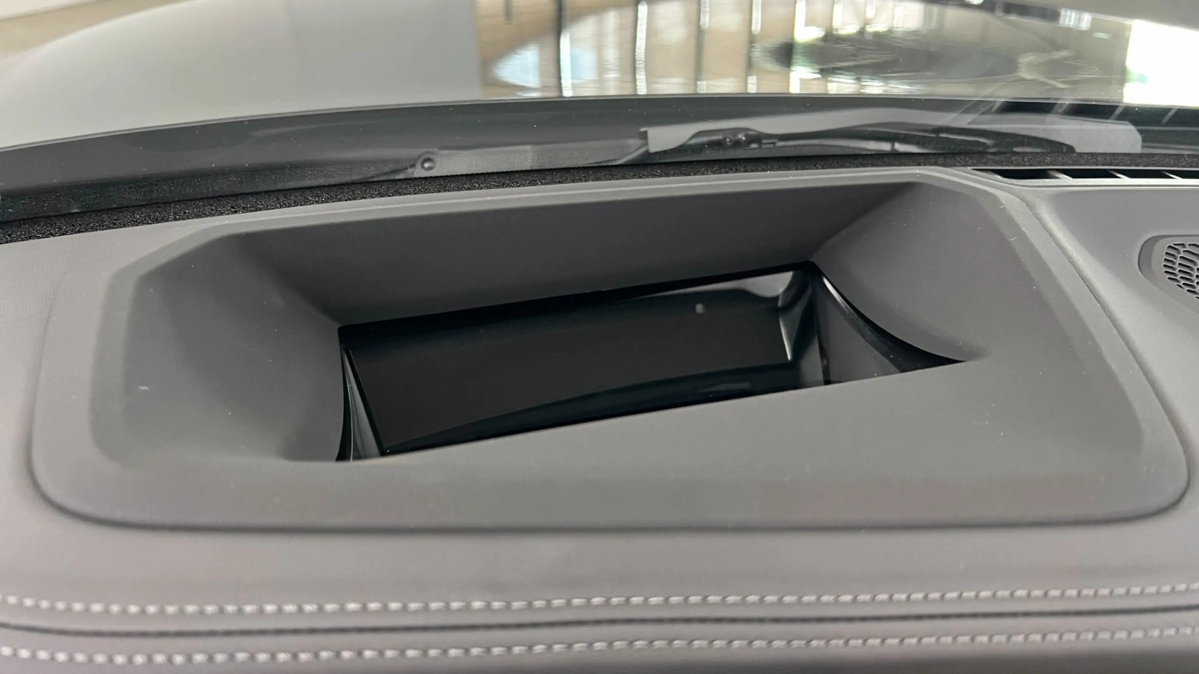 BMW M3 Competition M xDrive — photo 15
