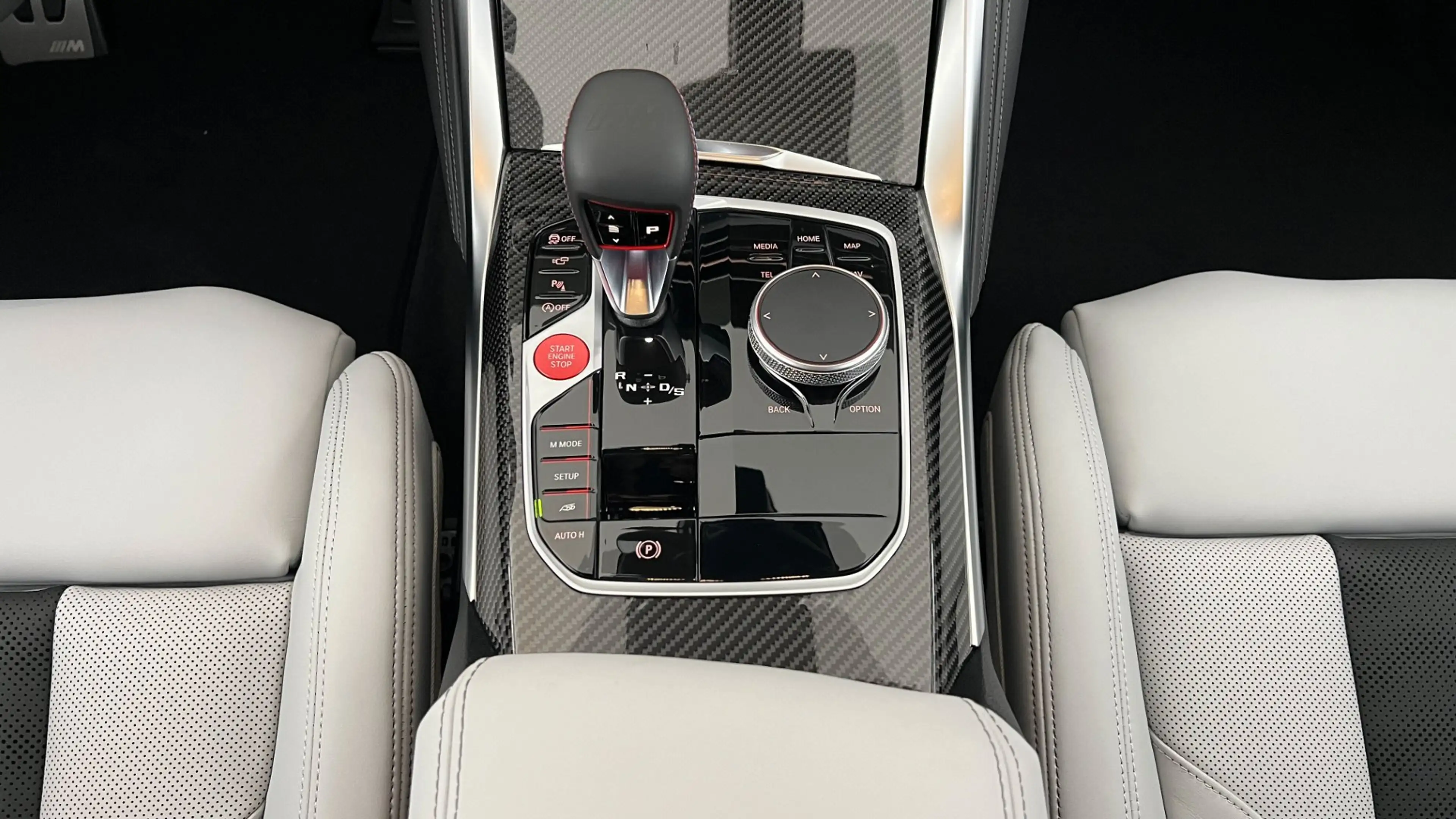 BMW M3 Competition M xDrive — photo 10