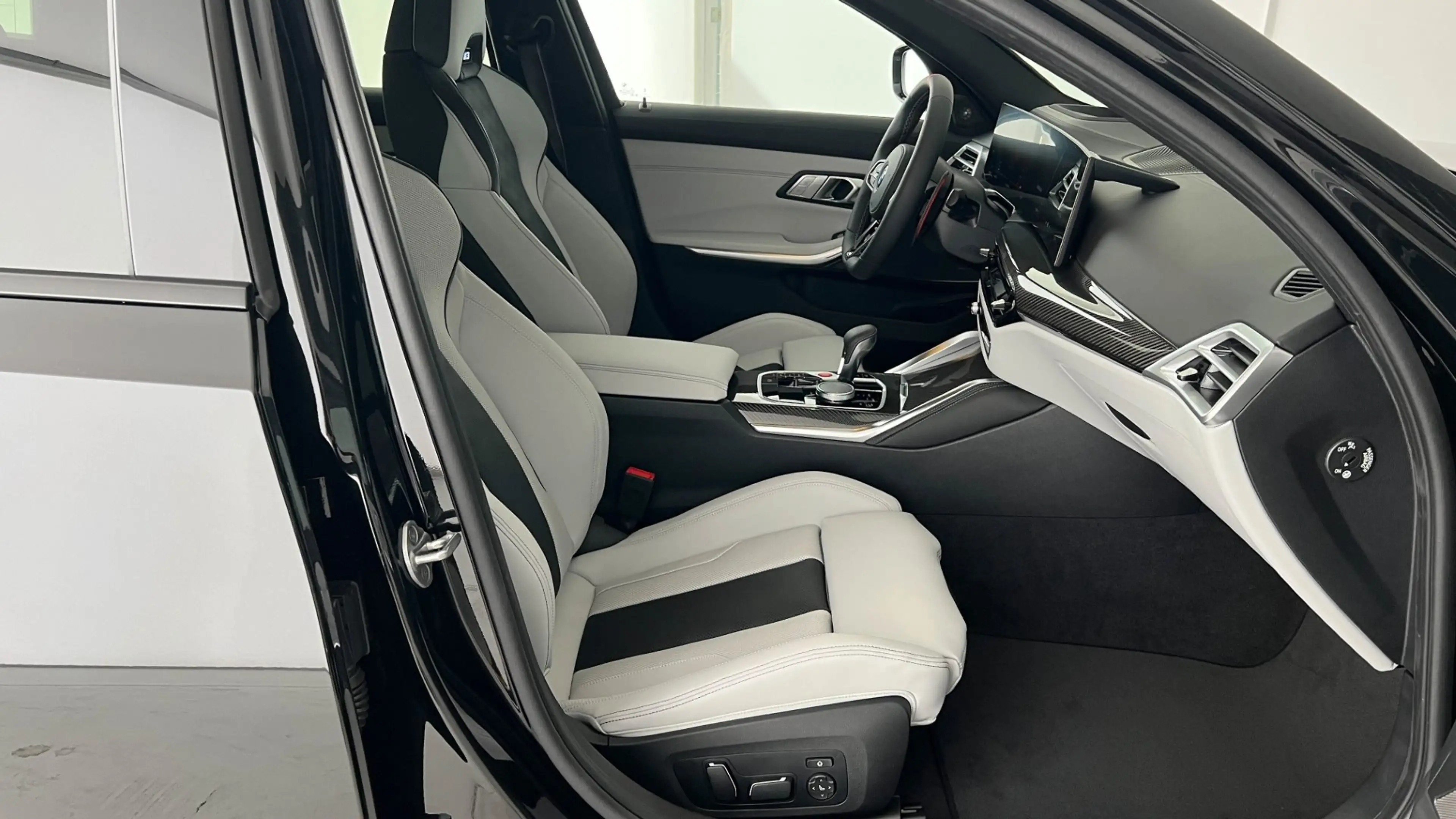 BMW M3 Competition M xDrive — photo 5