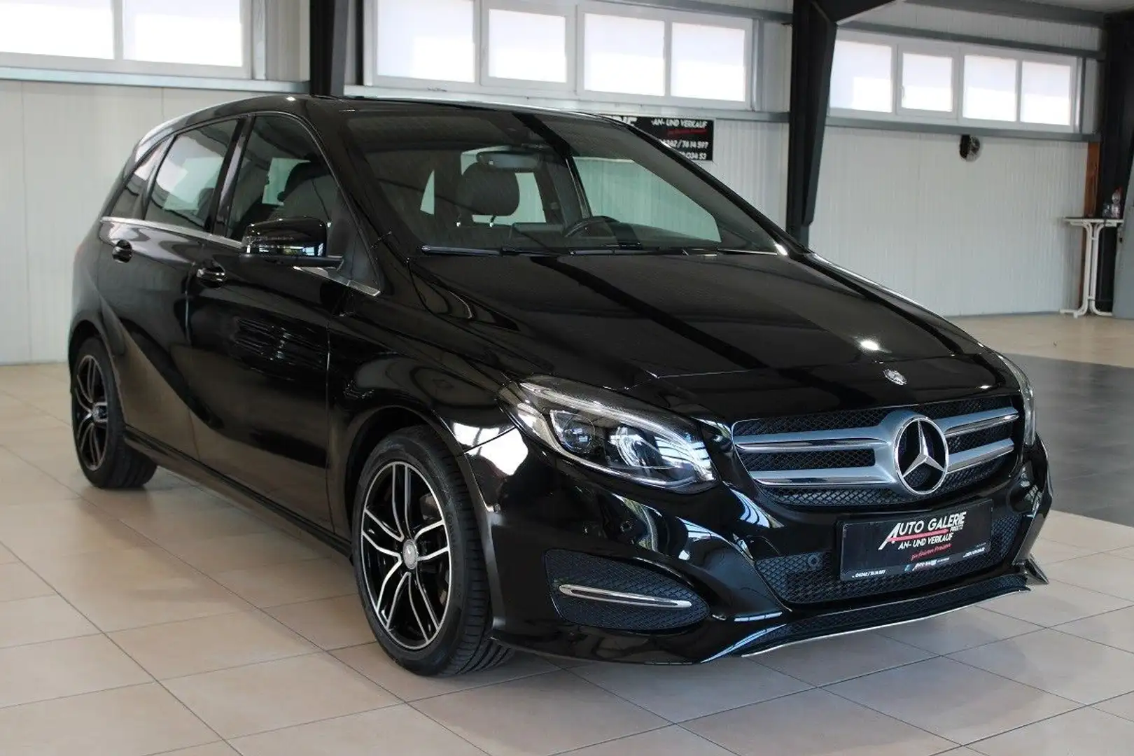Mercedes-Benz B 200 B-Klasse200Score*AUTOMATIK*TÜV NEU*NAVI*AHK*EU6 Чорний - 1