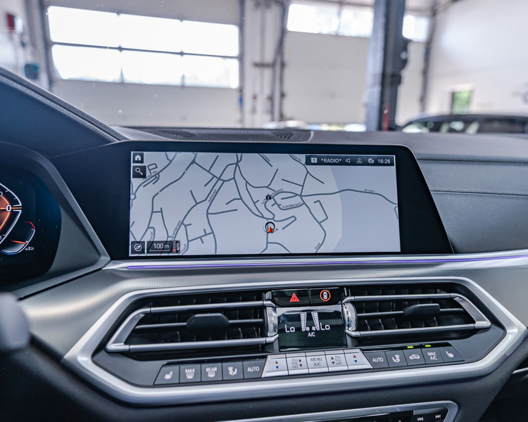 BMW X5 xDrive40d (Mild-Hybrid) *AHK*PANO*MPAKET* — photo 35