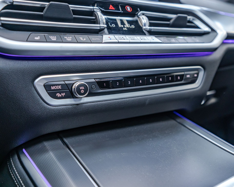 BMW X5 xDrive40d (Mild-Hybrid) *AHK*PANO*MPAKET* — photo 37