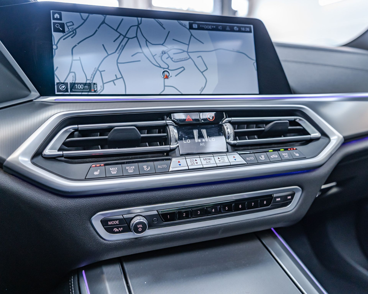 BMW X5 xDrive40d (Mild-Hybrid) *AHK*PANO*MPAKET* — photo 36
