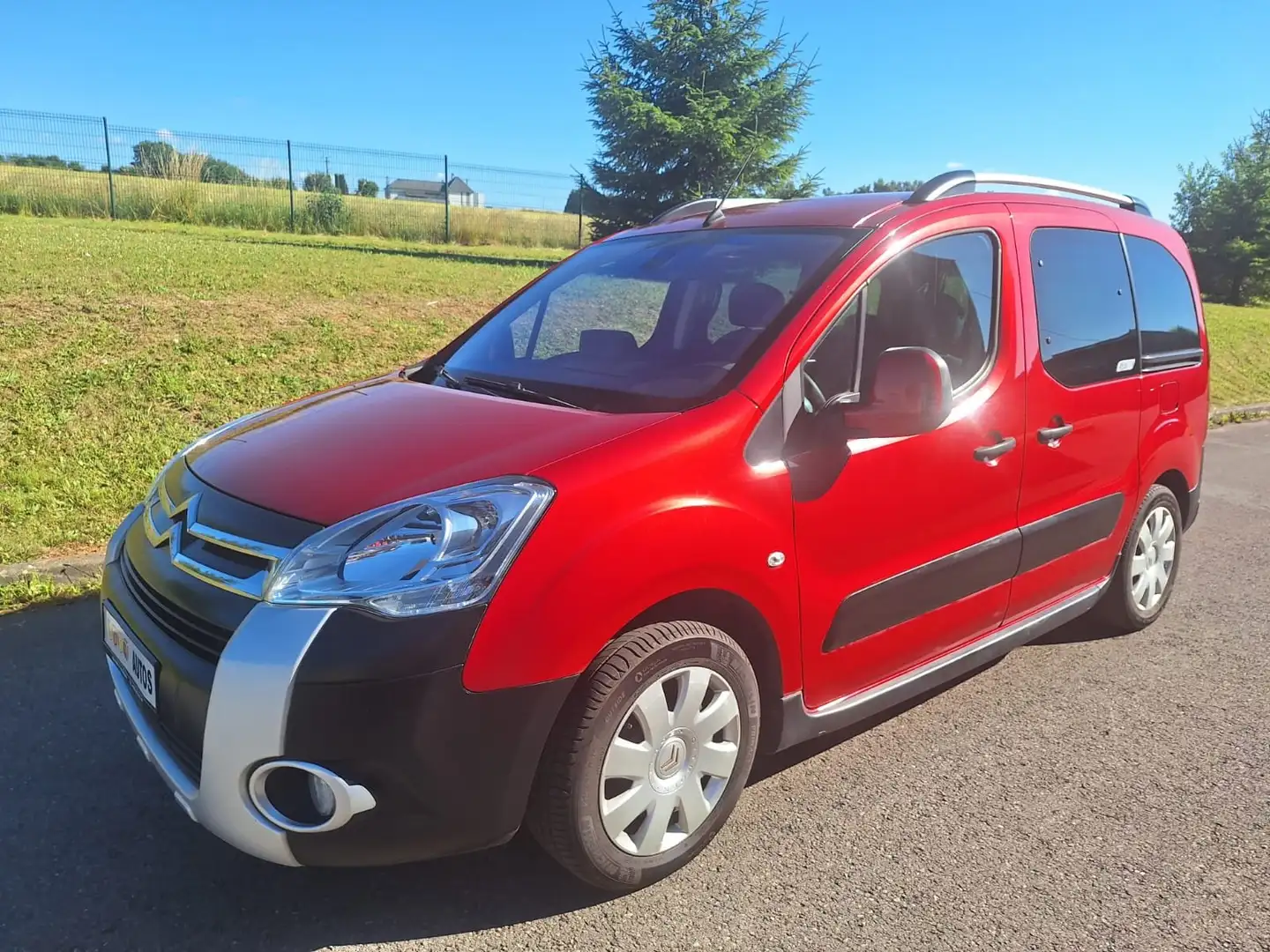 Citroen Berlingo Berlingo XTR 1.6 HDi 90ch Rouge - 1