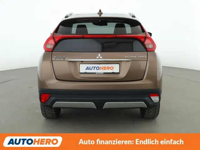 Mitsubishi Eclipse Cross view 5
