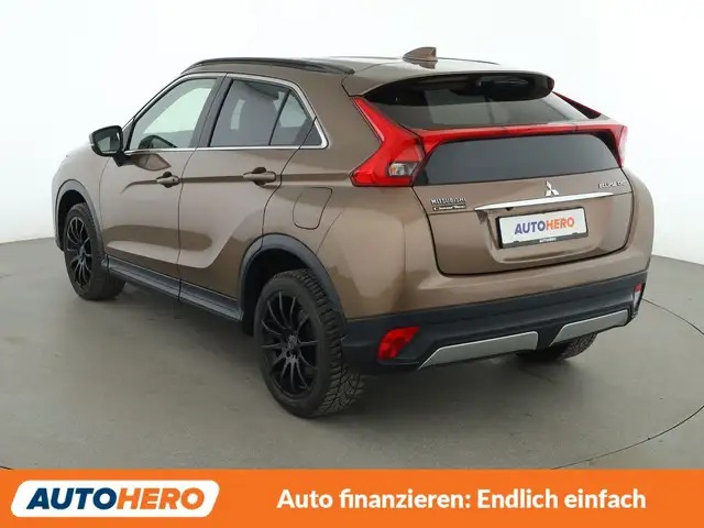 Mitsubishi Eclipse Cross view 4
