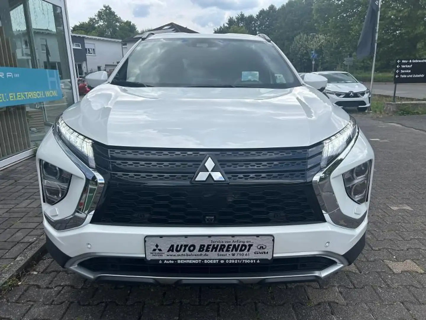 Mitsubishi Eclipse Cross PHEV 2.4 Intro *LED*Navi*360°*AHK* Alb - 2