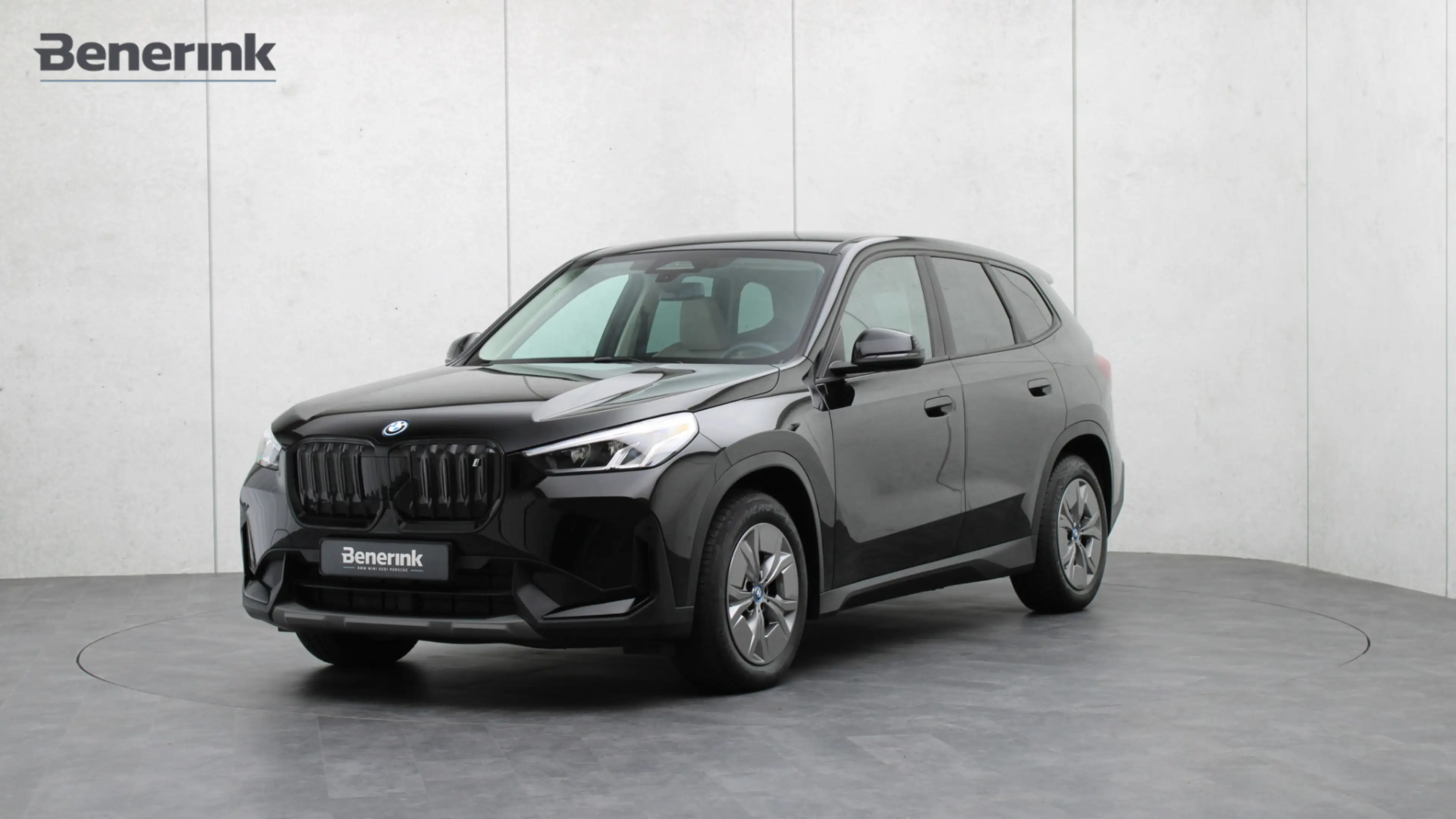BMW iX1 xDrive30 Launch Edition | Leder | Achteruitrijcame