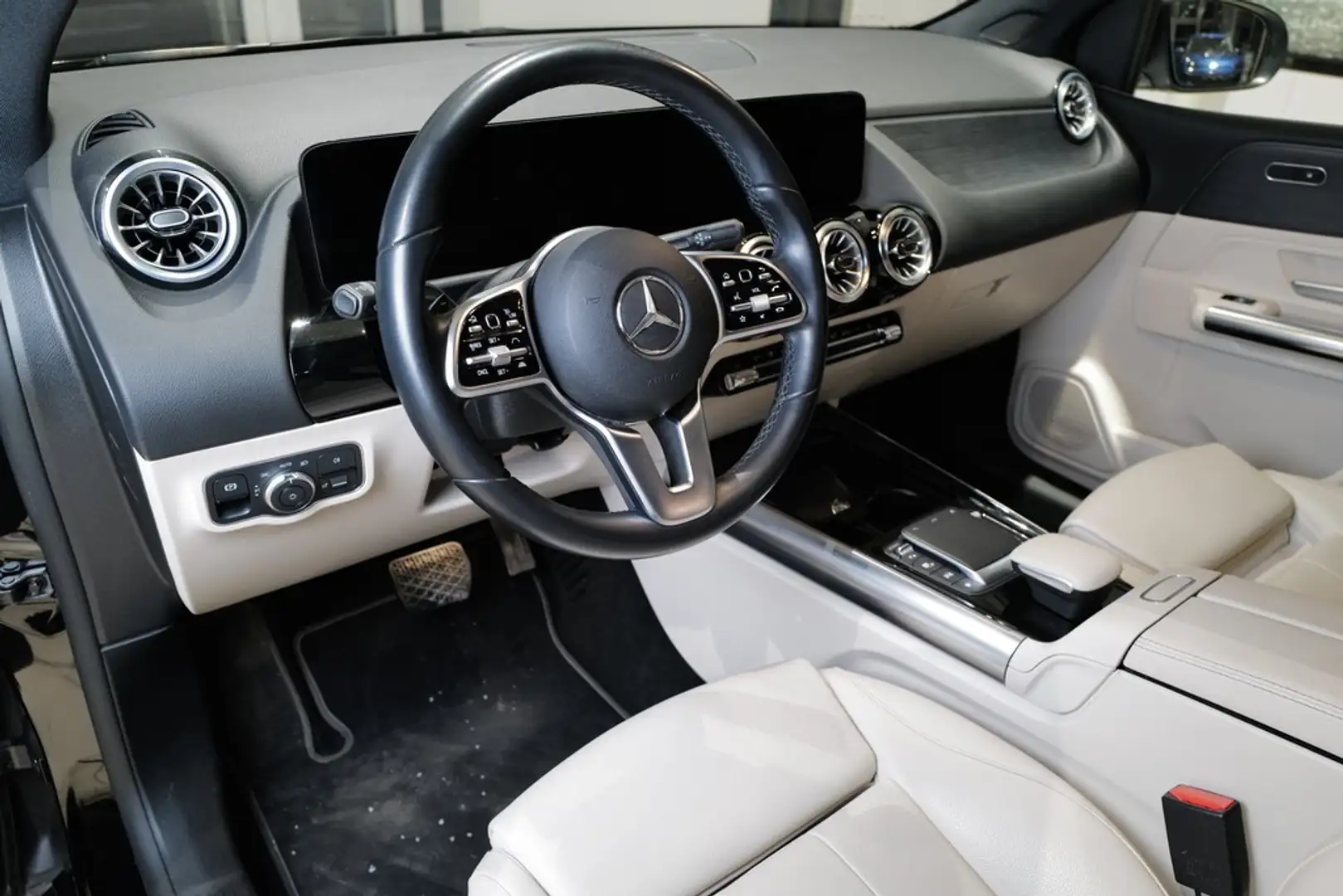 Mercedes-Benz B 250 B250e AHK R-Kam LED Totwinkel Schwarz - 2