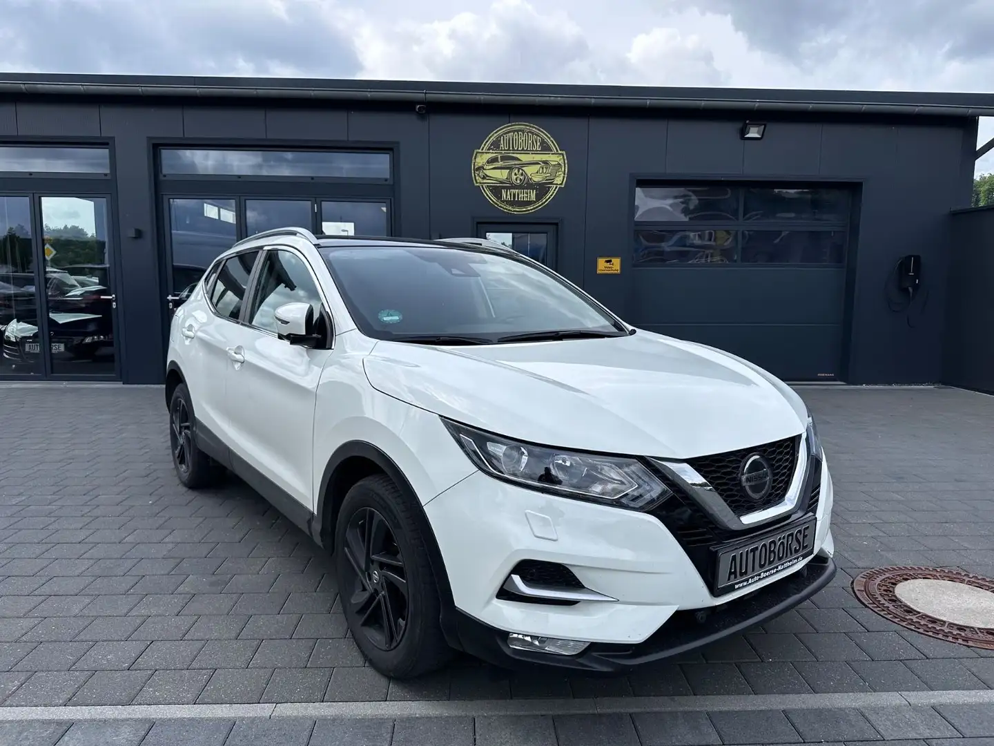 Nissan Qashqai N-Connecta*8-Fach*Keyless Go* Bianco - 1