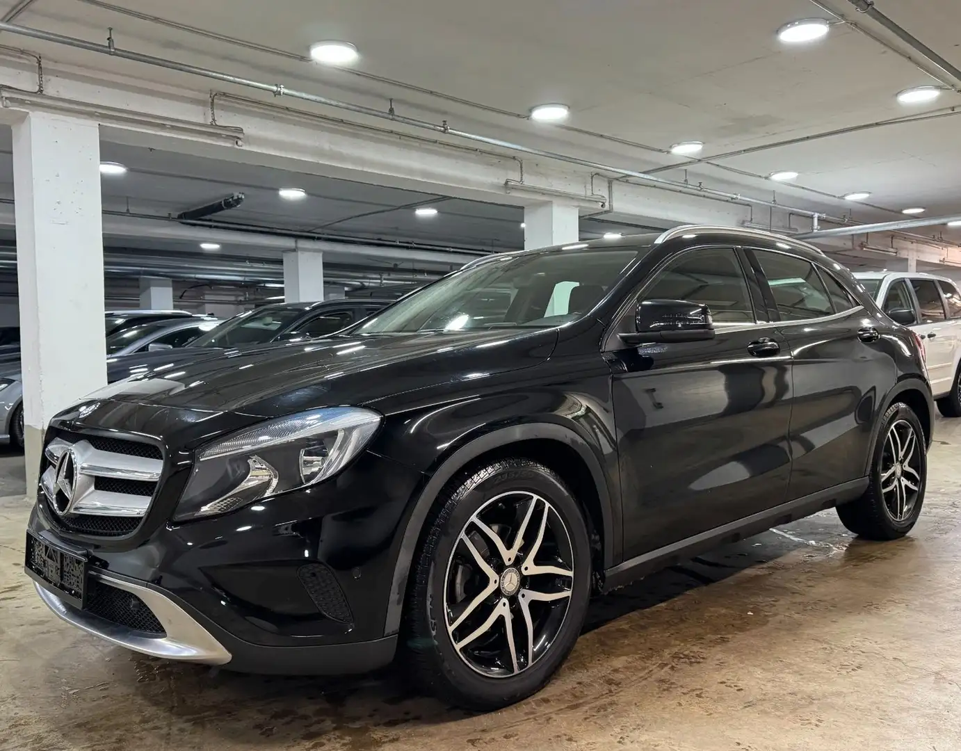 Mercedes-Benz GLA 200 CDI Allrad~Automatik~Klima~Navi~Rückfahr Negru - 1