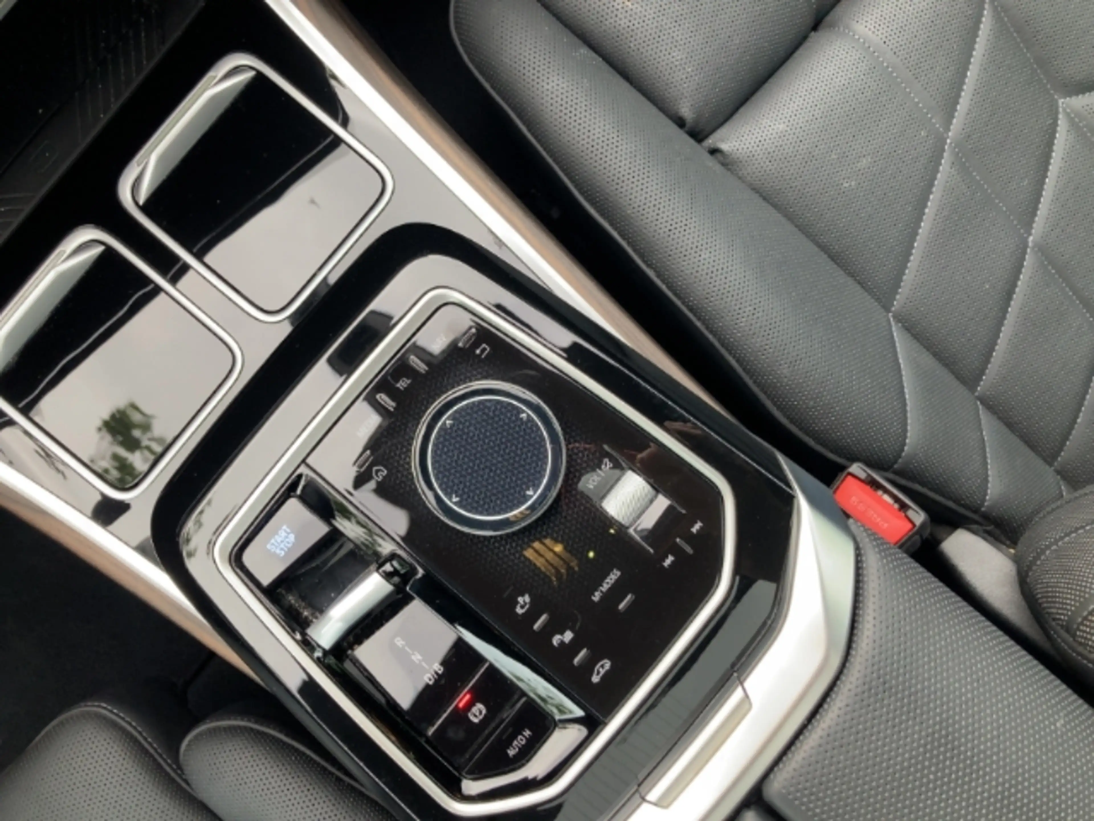 BMW i7 xDrive 60 Limousine Sportpaket Luftfederung AD Niv — photo 12