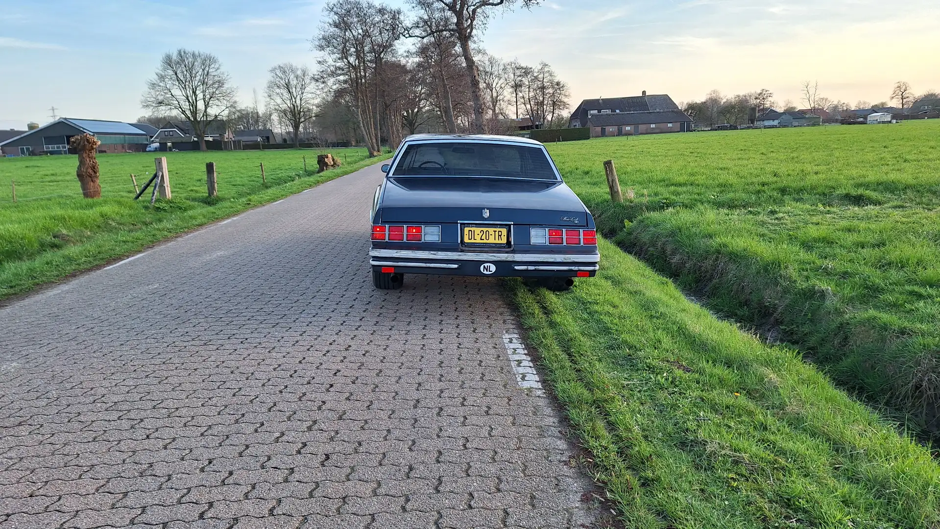 Chevrolet Monte Carlo Monte Carlo 1 AZ 37 Landau Coupé Azul - 2