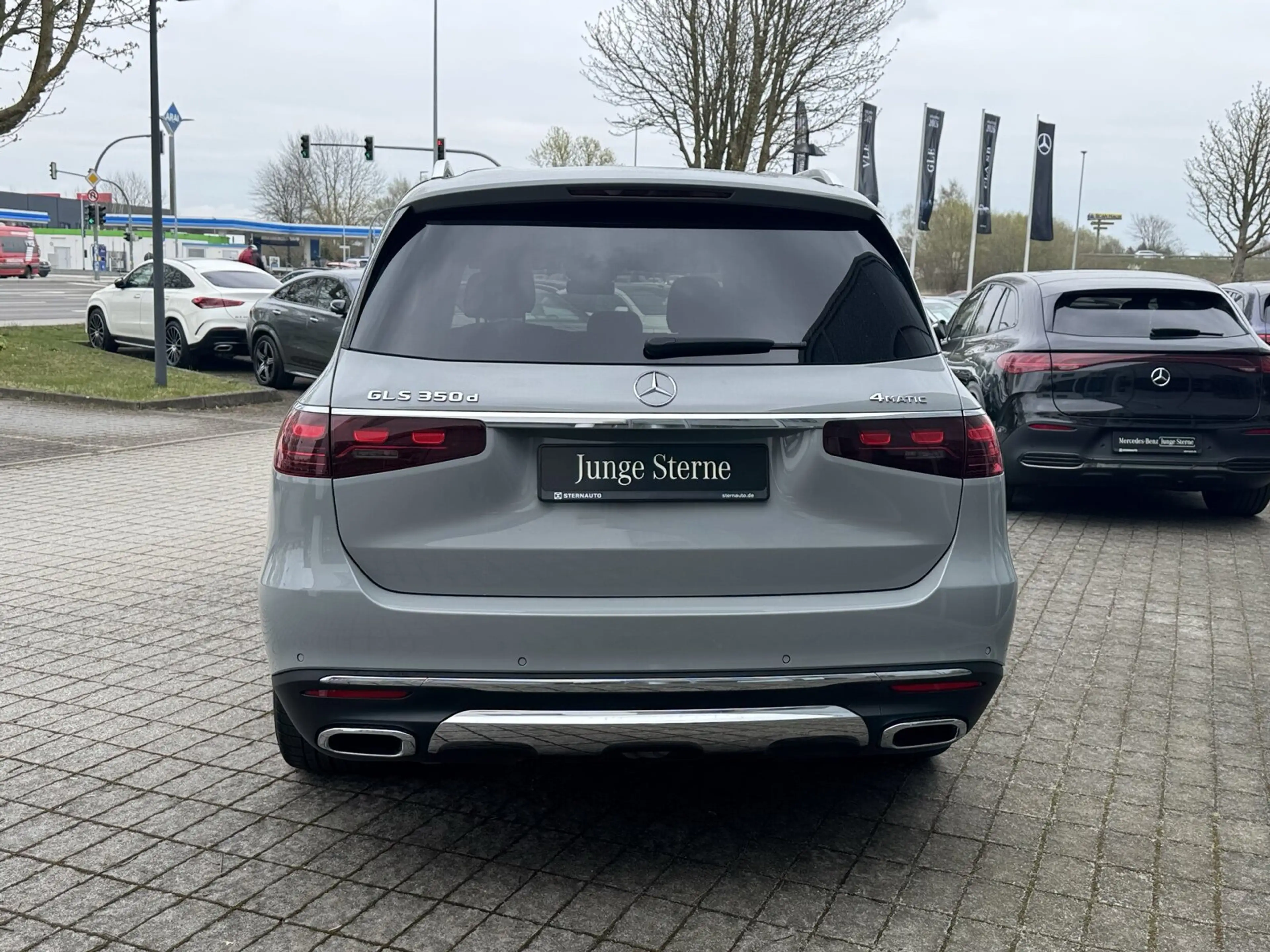 Mercedes-Benz GLS 350 GLS 350 d 4MATIC Distro Pano AHK Akustik 21 Zoll — photo 5