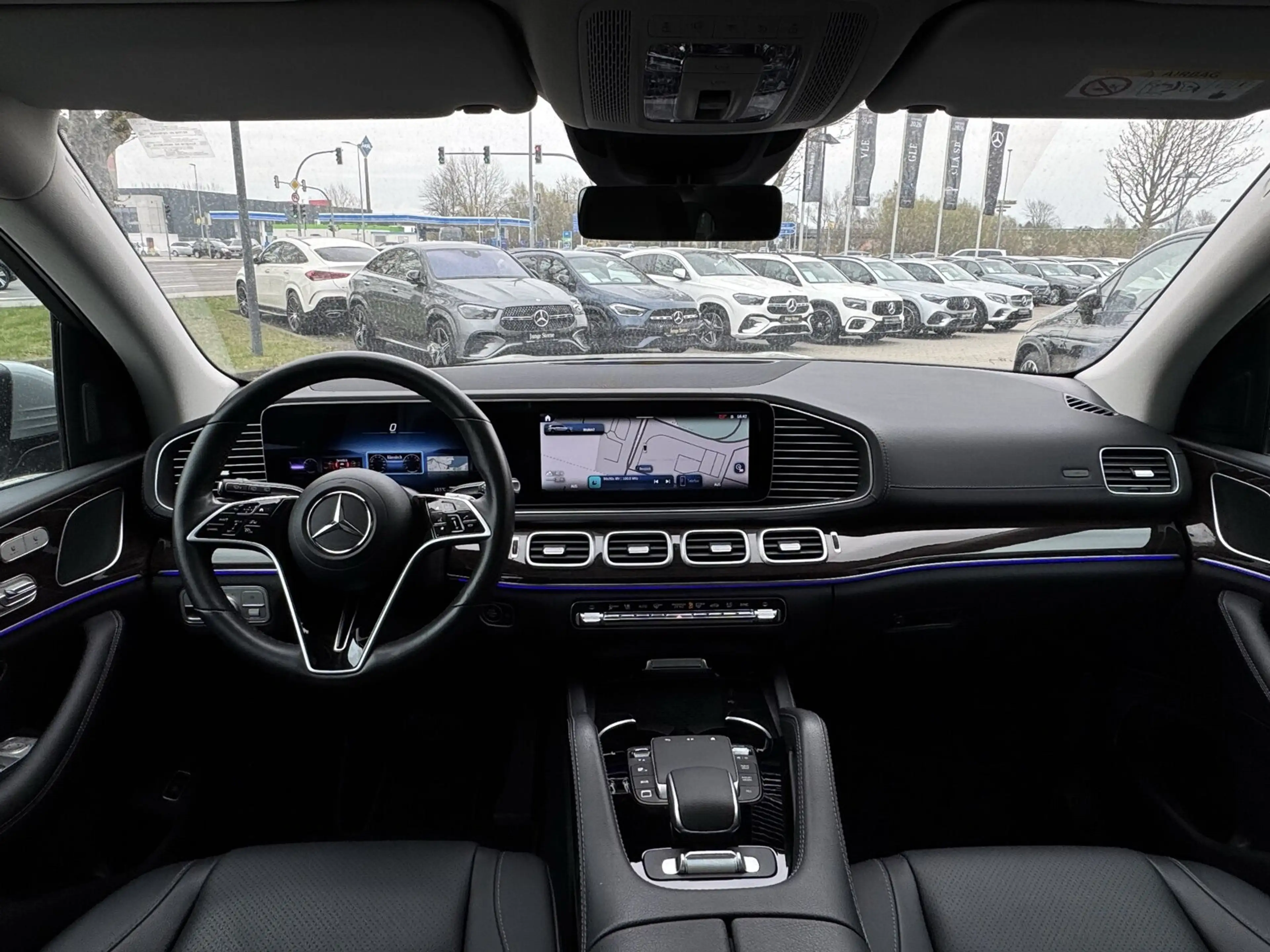 Mercedes-Benz GLS 350 GLS 350 d 4MATIC Distro Pano AHK Akustik 21 Zoll — photo 11