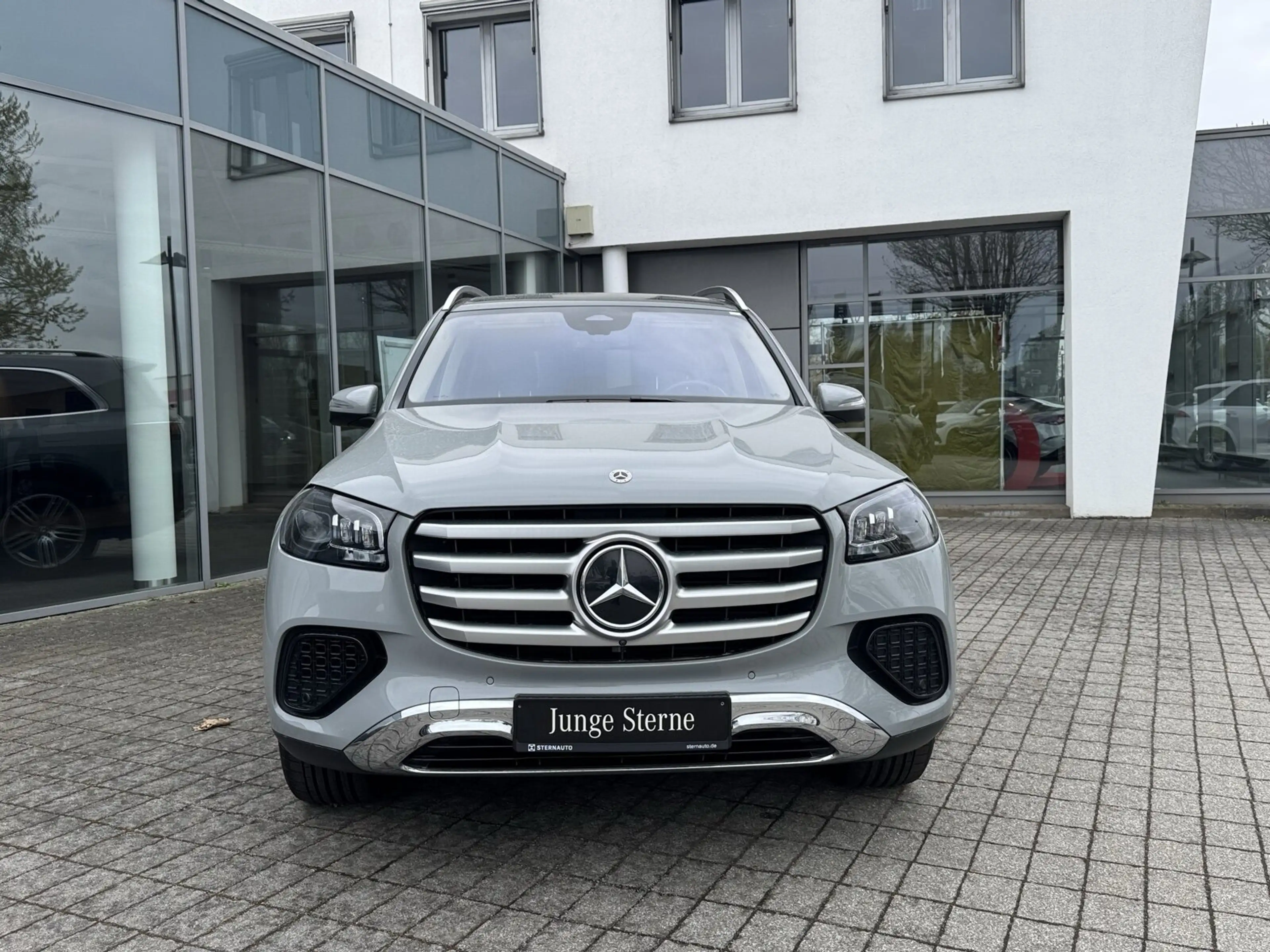 Mercedes-Benz GLS 350 GLS 350 d 4MATIC Distro Pano AHK Akustik 21 Zoll — photo 2