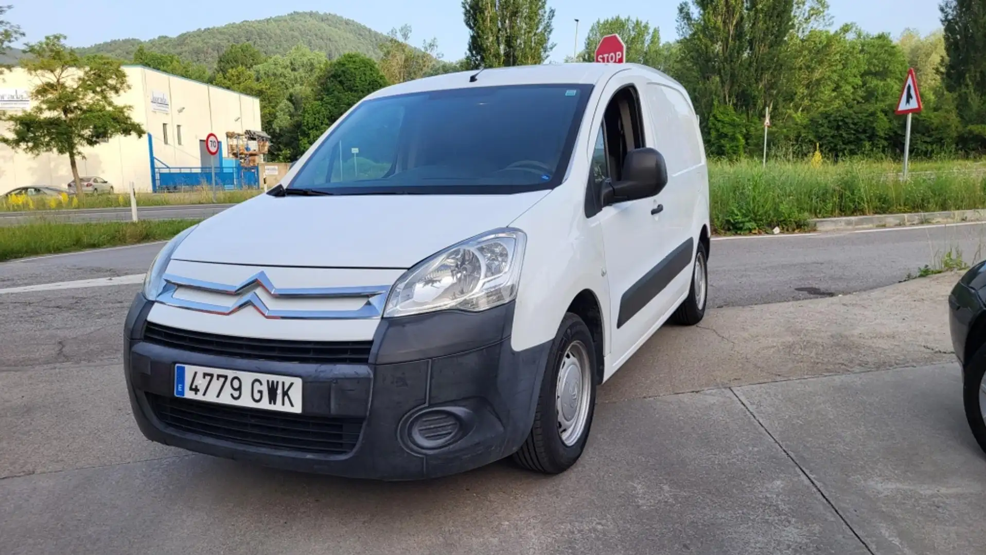 Citroen Berlingo Furgón 1.6HDI 75 X 600 Weiß - 1